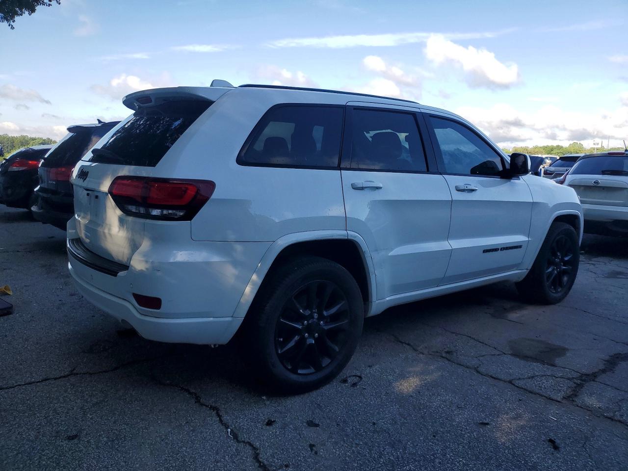2017 Jeep Grand Cherokee Laredo White vin: 1C4RJEAG3HC868355