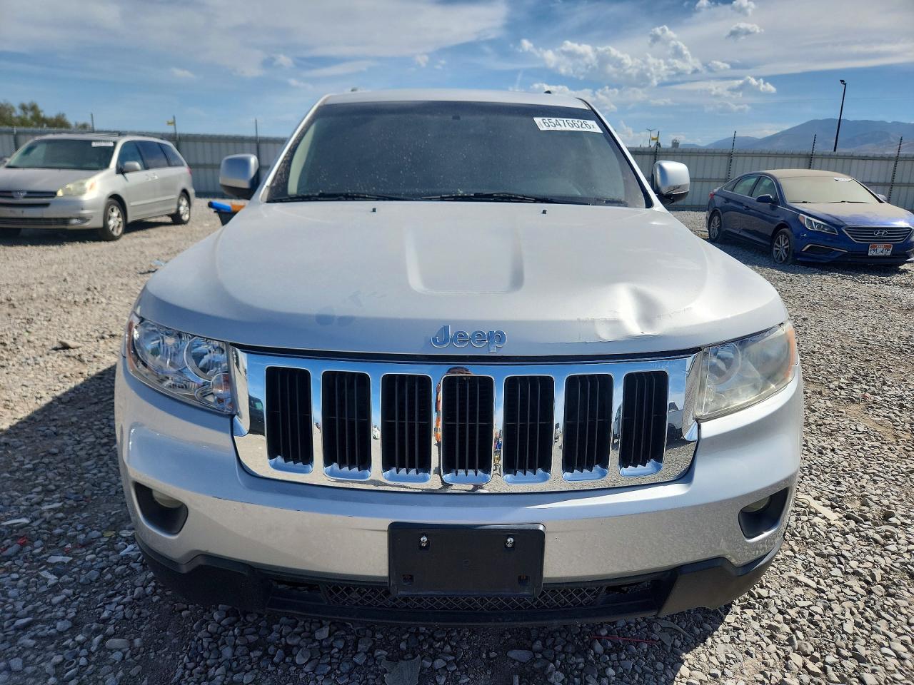 2012 Jeep Grand Cherokee Laredo Серебряный vin: 1C4RJEAG4CC151147