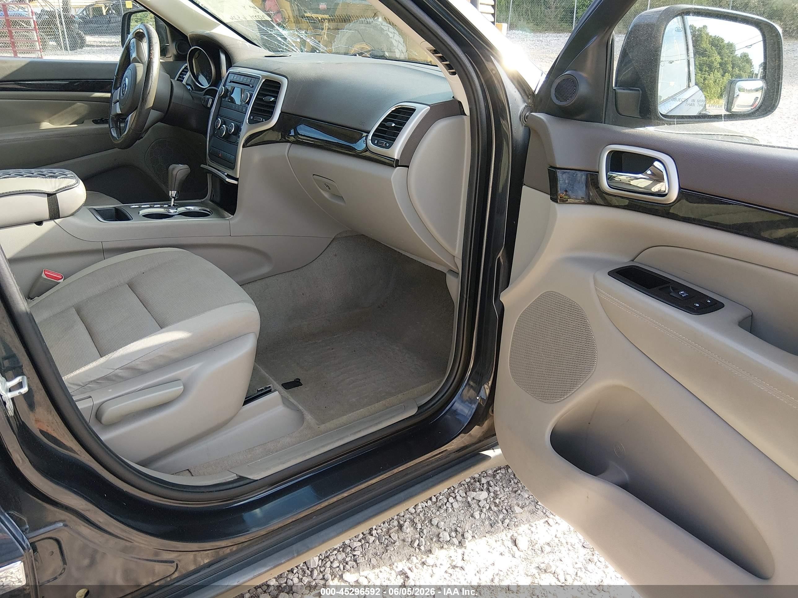2012 Jeep Grand Cherokee Laredo Green vin: 1C4RJEAG4CC204347