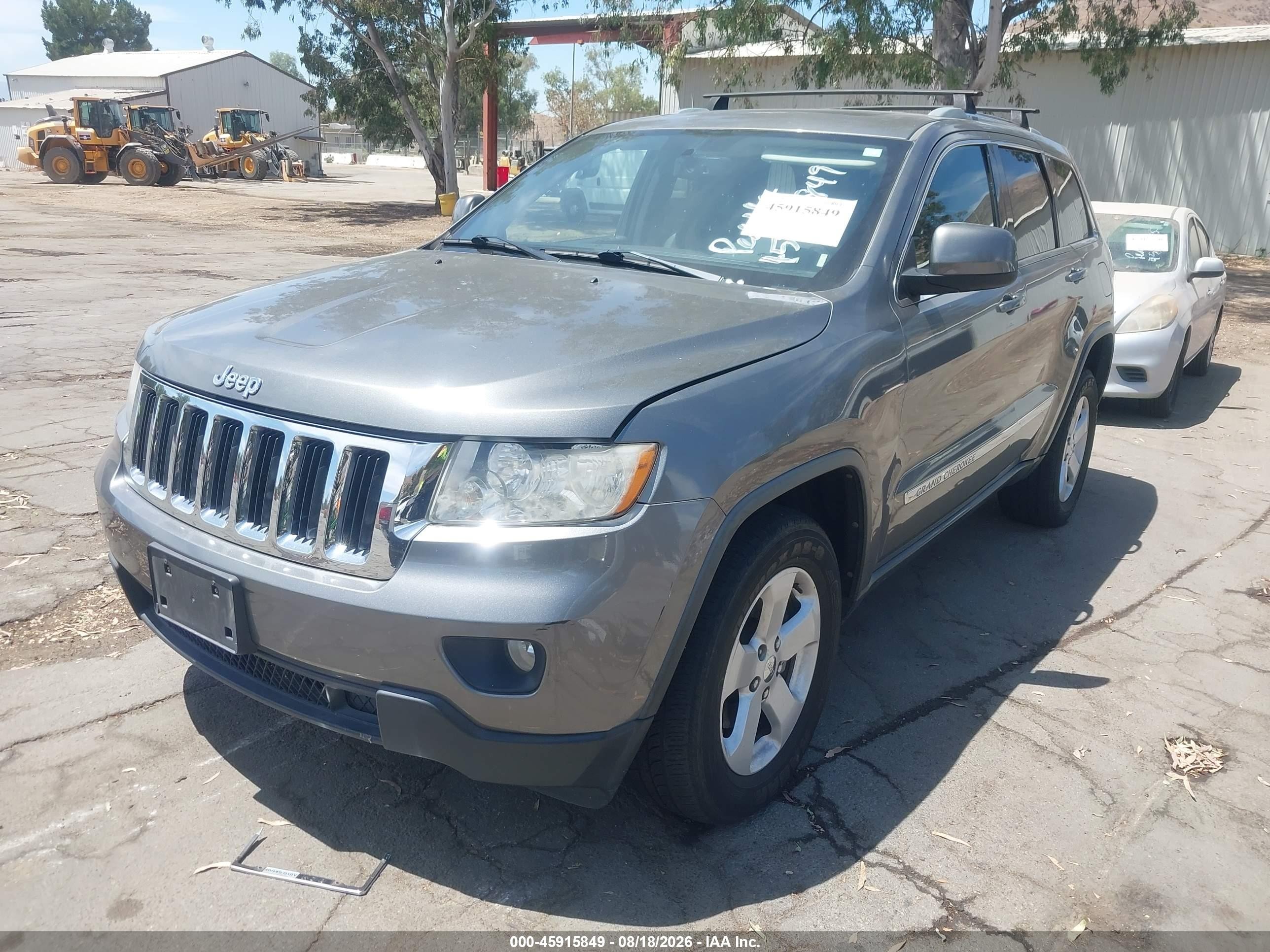 2012 Jeep Grand Cherokee Laredo Серый vin: 1C4RJEAG4CC229393