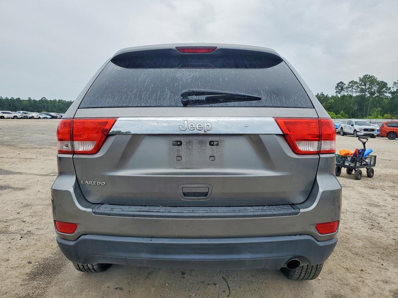 2012 Jeep Grand Cherokee Laredo Gray vin: 1C4RJEAG4CC259011