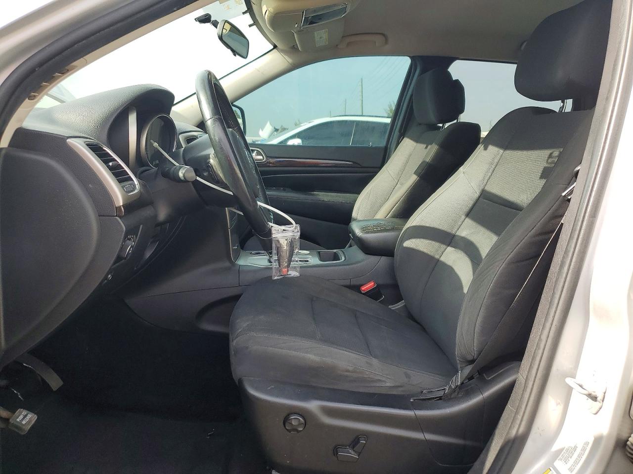 2012 Jeep Grand Cherokee Laredo Silver vin: 1C4RJEAG4CC282062