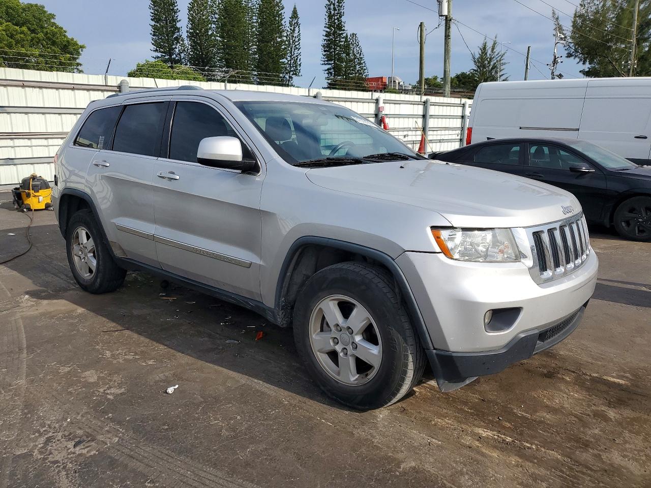 2012 Jeep Grand Cherokee Laredo Silver vin: 1C4RJEAG4CC282062
