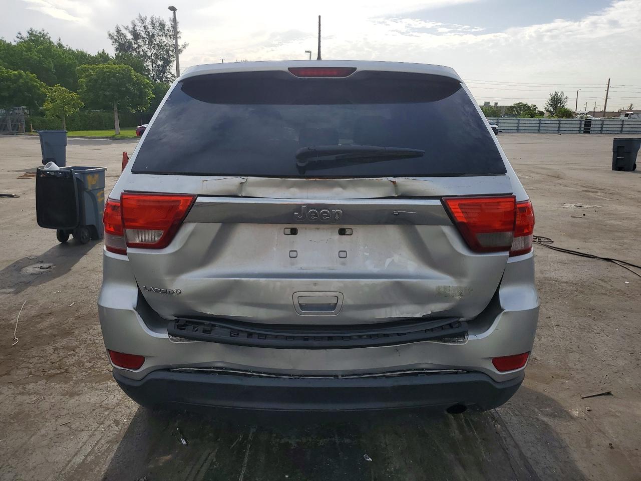 2012 Jeep Grand Cherokee Laredo Silver vin: 1C4RJEAG4CC282062