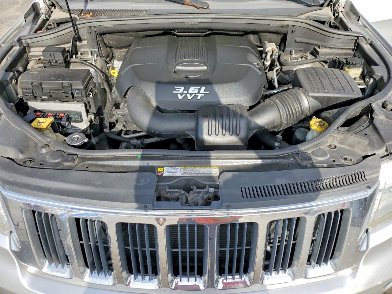 2012 Jeep Grand Cherokee Laredo Silver vin: 1C4RJEAG4CC282062