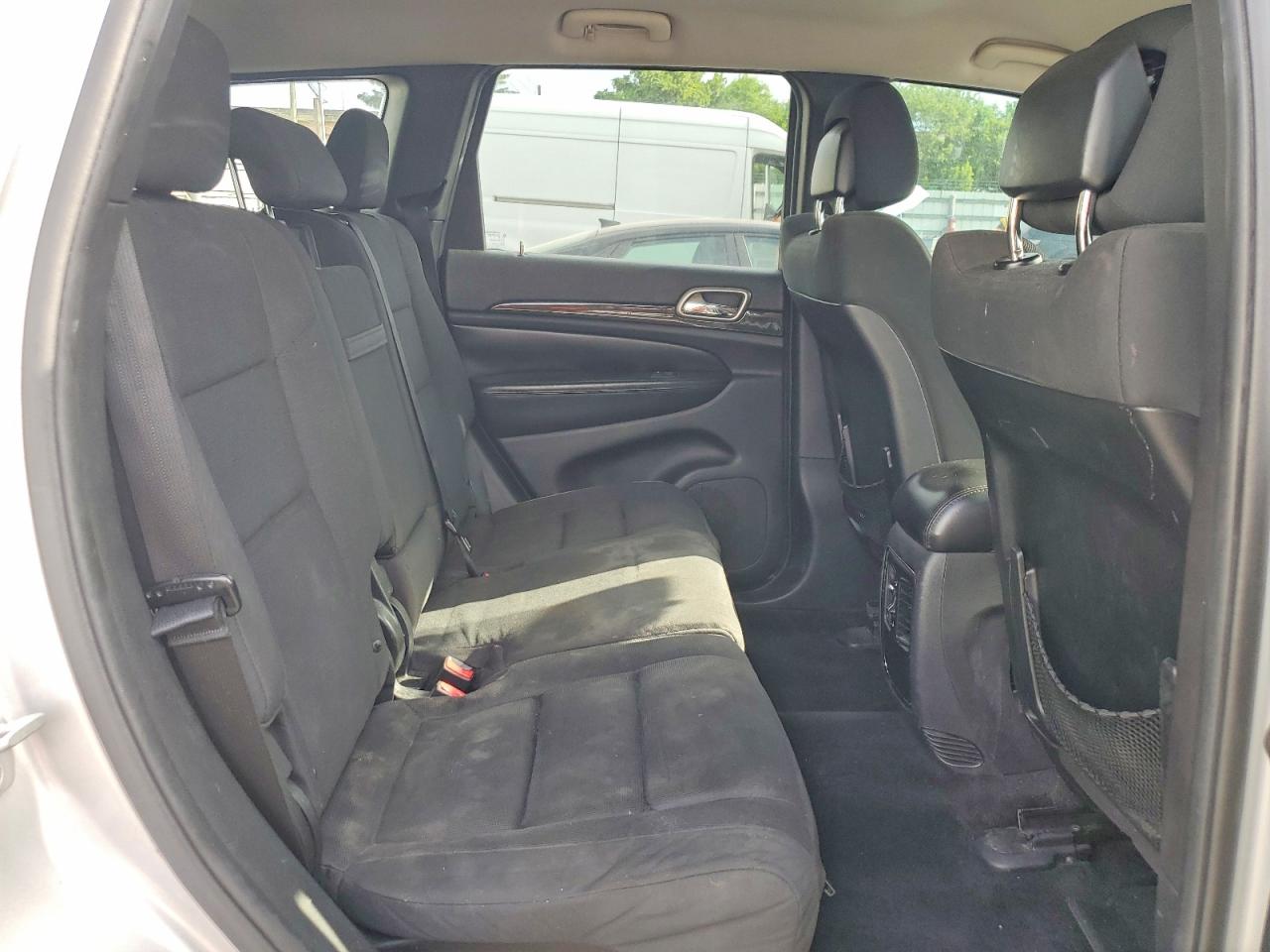 2012 Jeep Grand Cherokee Laredo Silver vin: 1C4RJEAG4CC282062