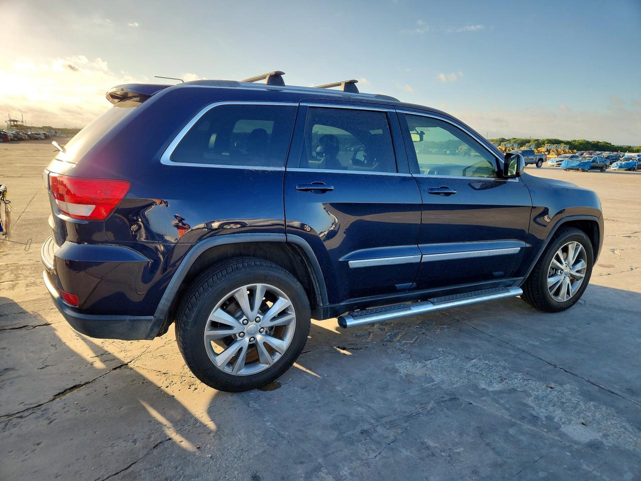 2013 Jeep Grand Cherokee Laredo Blue vin: 1C4RJEAG4DC507856