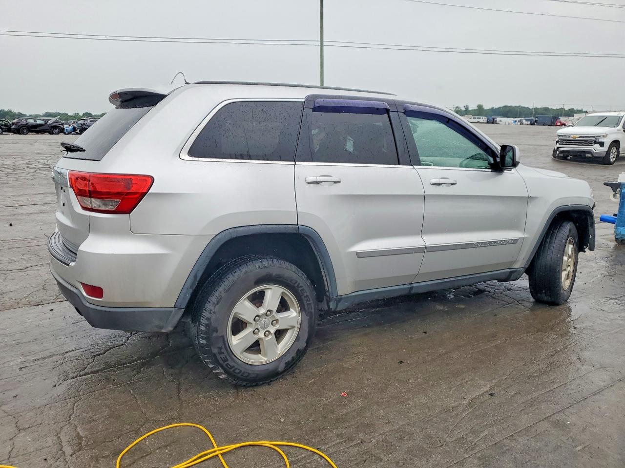 2013 Jeep Grand Cherokee Laredo Silver vin: 1C4RJEAG4DC507887