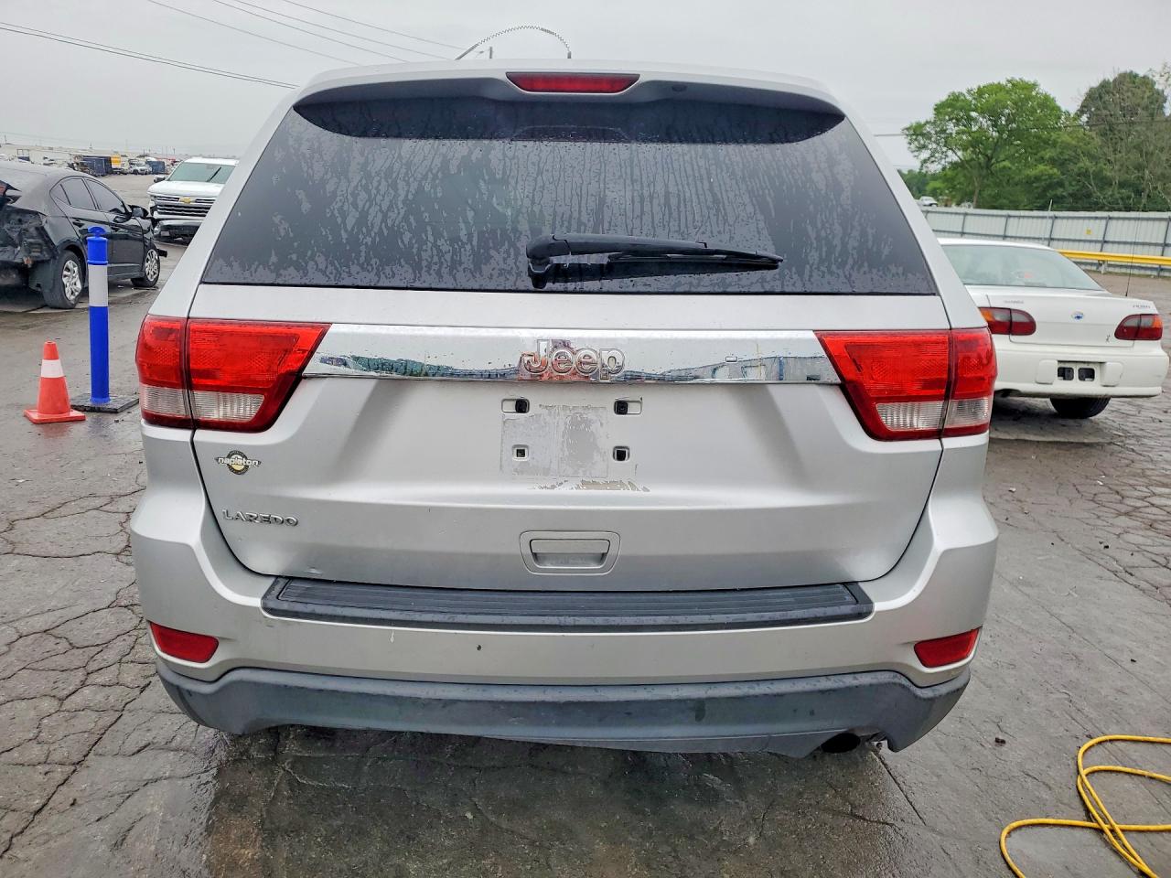 2013 Jeep Grand Cherokee Laredo Silver vin: 1C4RJEAG4DC507887