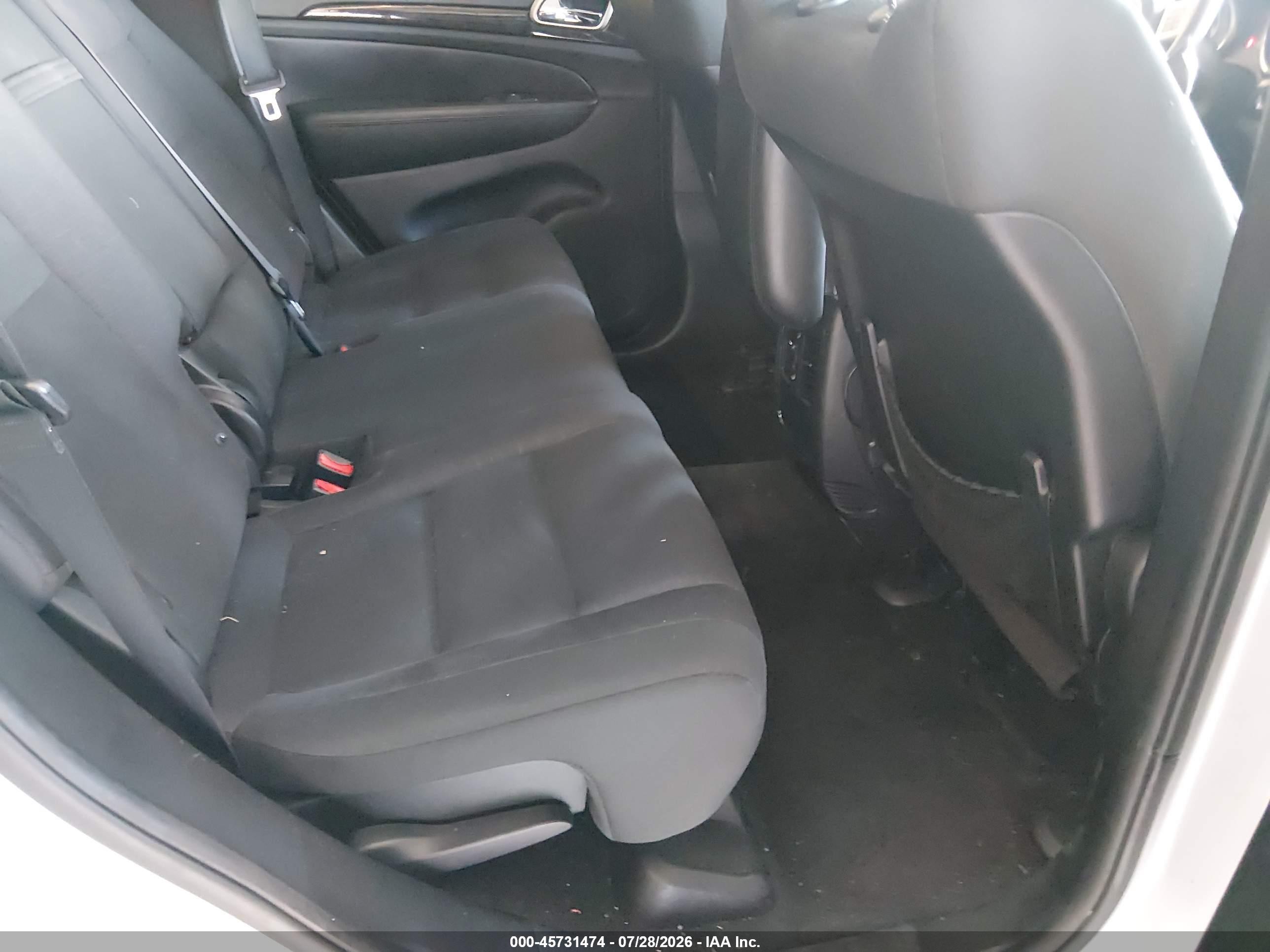 2013 Jeep Grand Cherokee Laredo Silver vin: 1C4RJEAG4DC549816