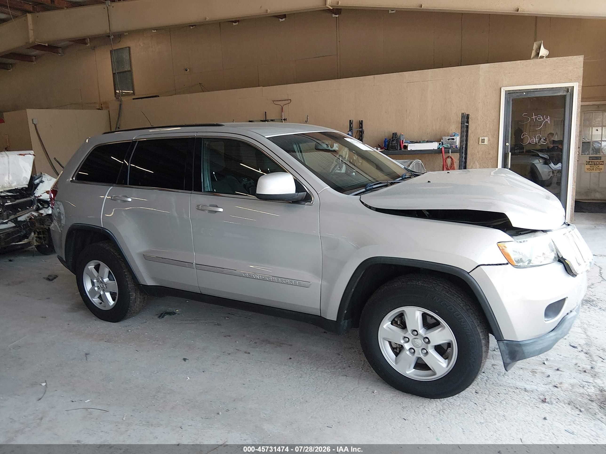 2013 Jeep Grand Cherokee Laredo Silver vin: 1C4RJEAG4DC549816