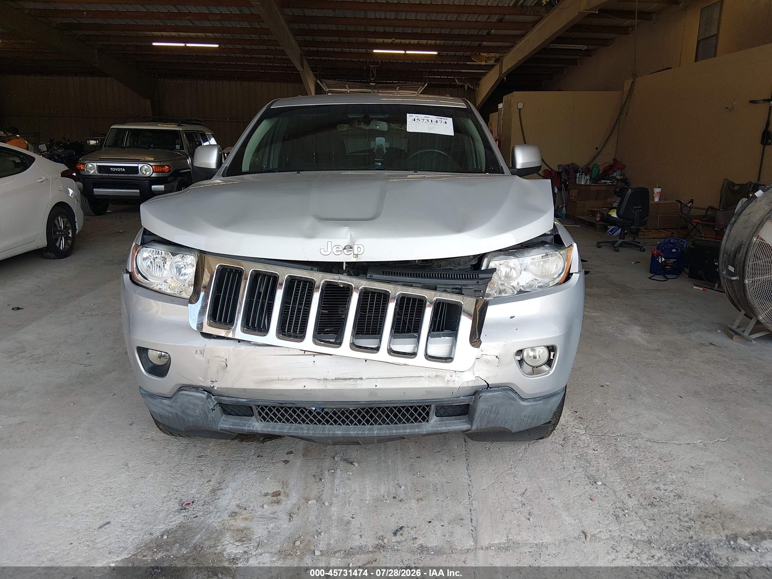 2013 Jeep Grand Cherokee Laredo Silver vin: 1C4RJEAG4DC549816