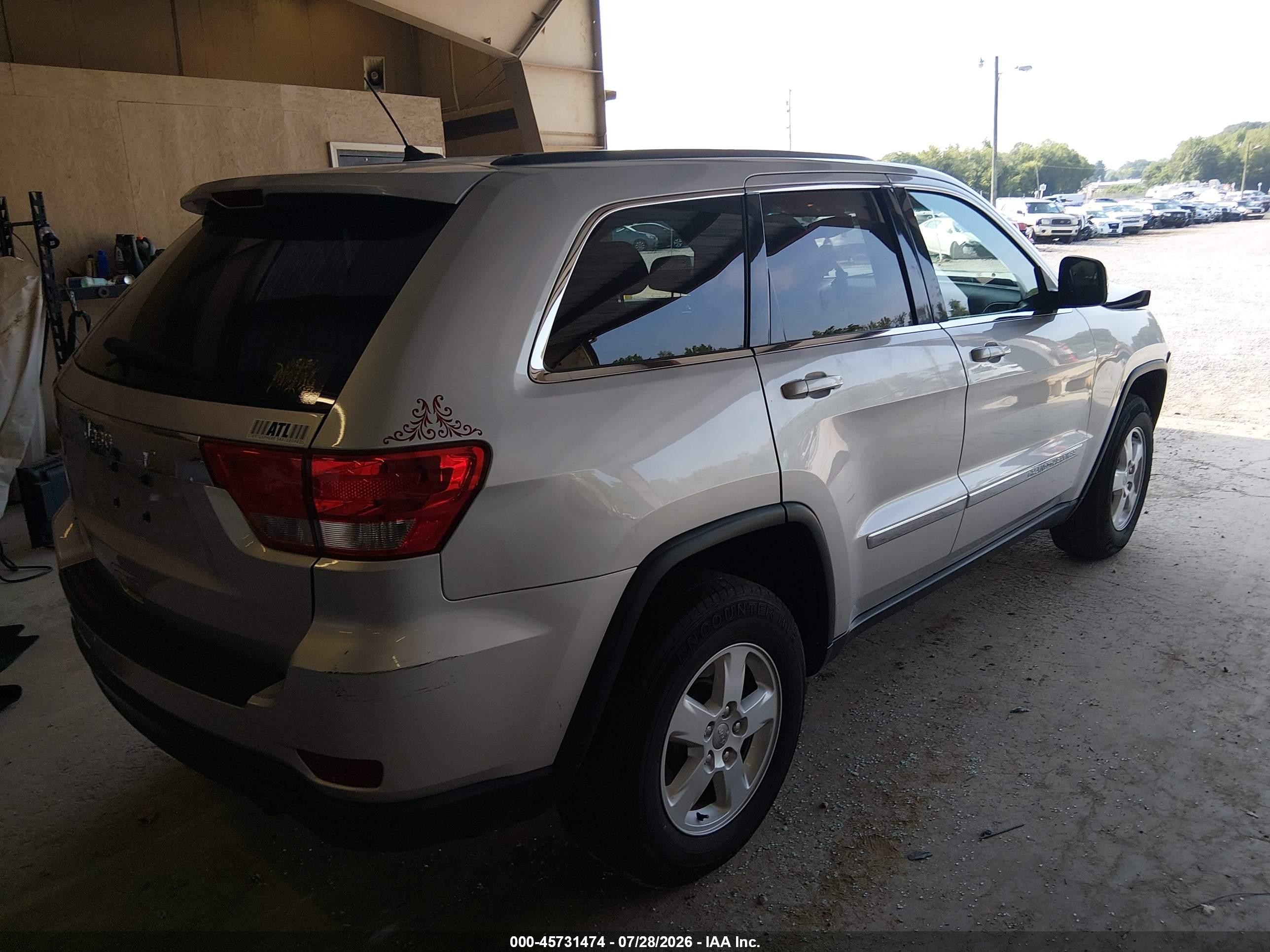 2013 Jeep Grand Cherokee Laredo Silver vin: 1C4RJEAG4DC549816