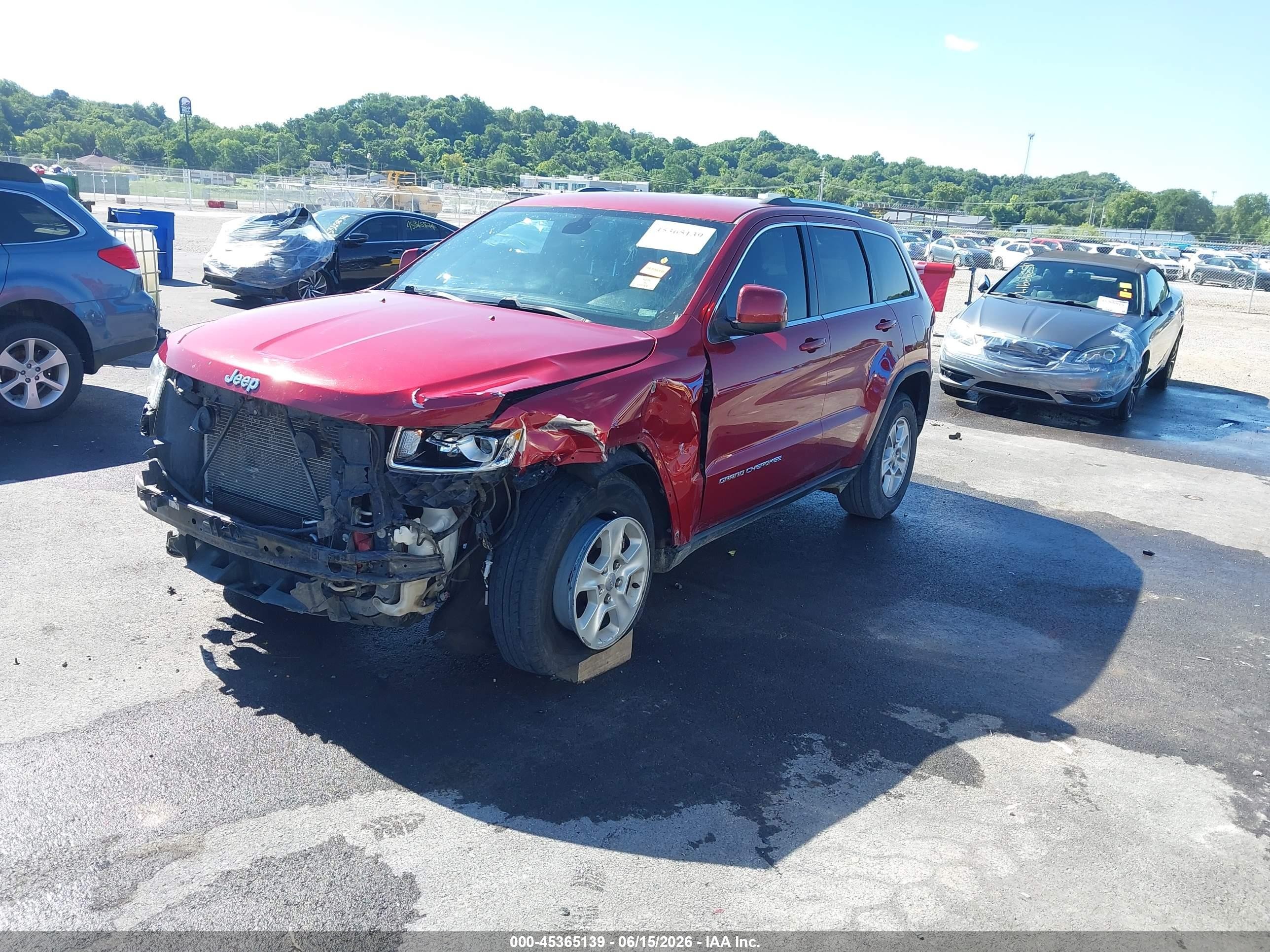 2014 Jeep Grand Cherokee Laredo Красный vin: 1C4RJEAG4EC126736