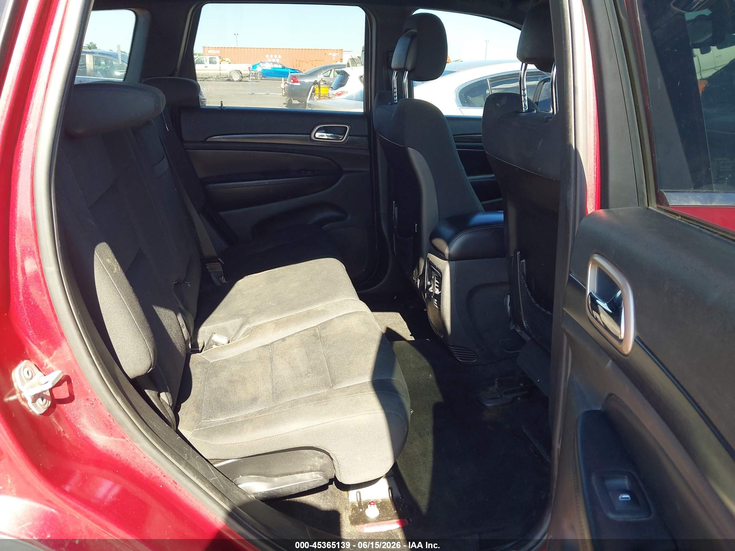 2014 Jeep Grand Cherokee Laredo Красный vin: 1C4RJEAG4EC126736