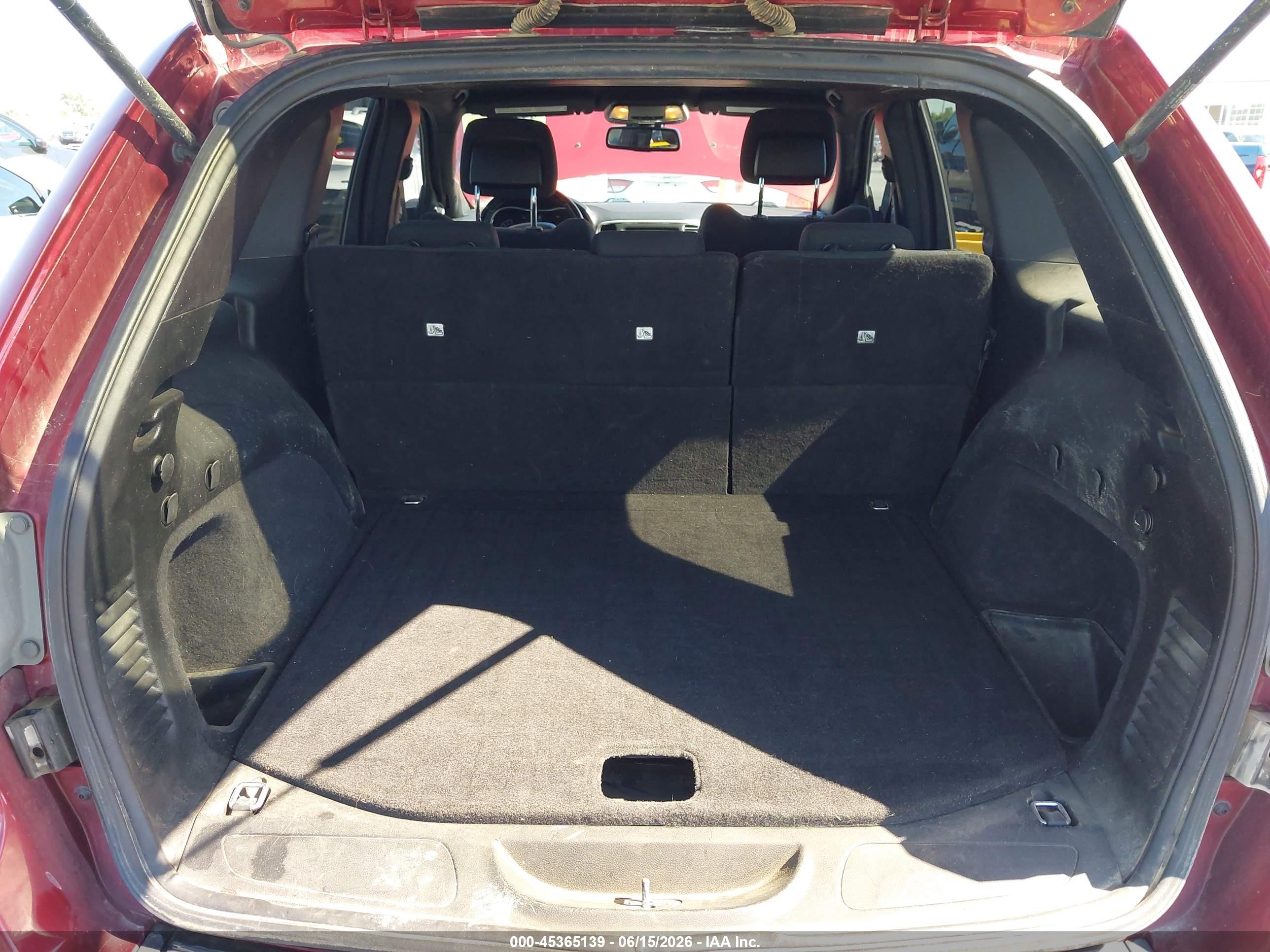2014 Jeep Grand Cherokee Laredo Красный vin: 1C4RJEAG4EC126736