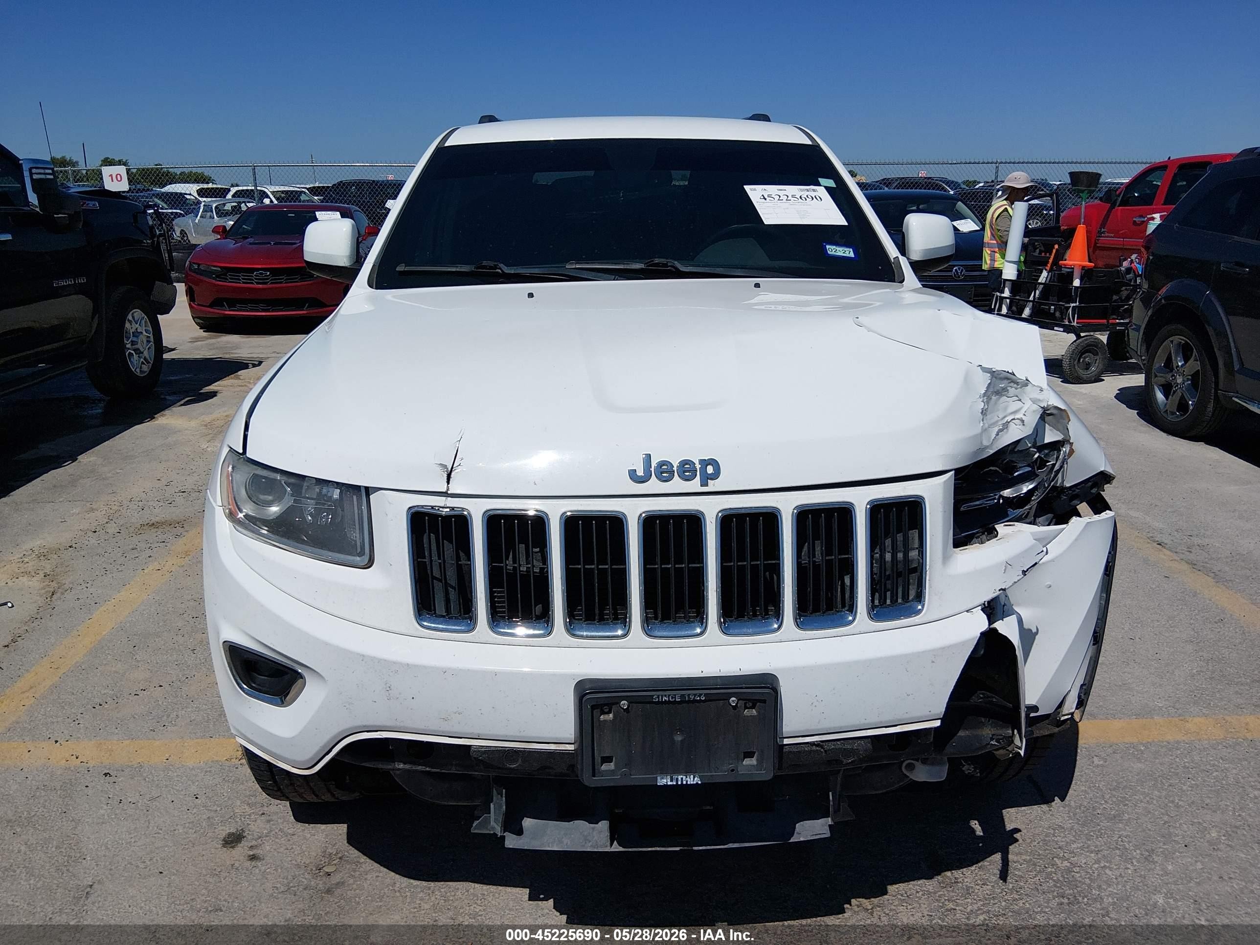2015 Jeep Grand Cherokee Laredo White vin: 1C4RJEAG4FC144011
