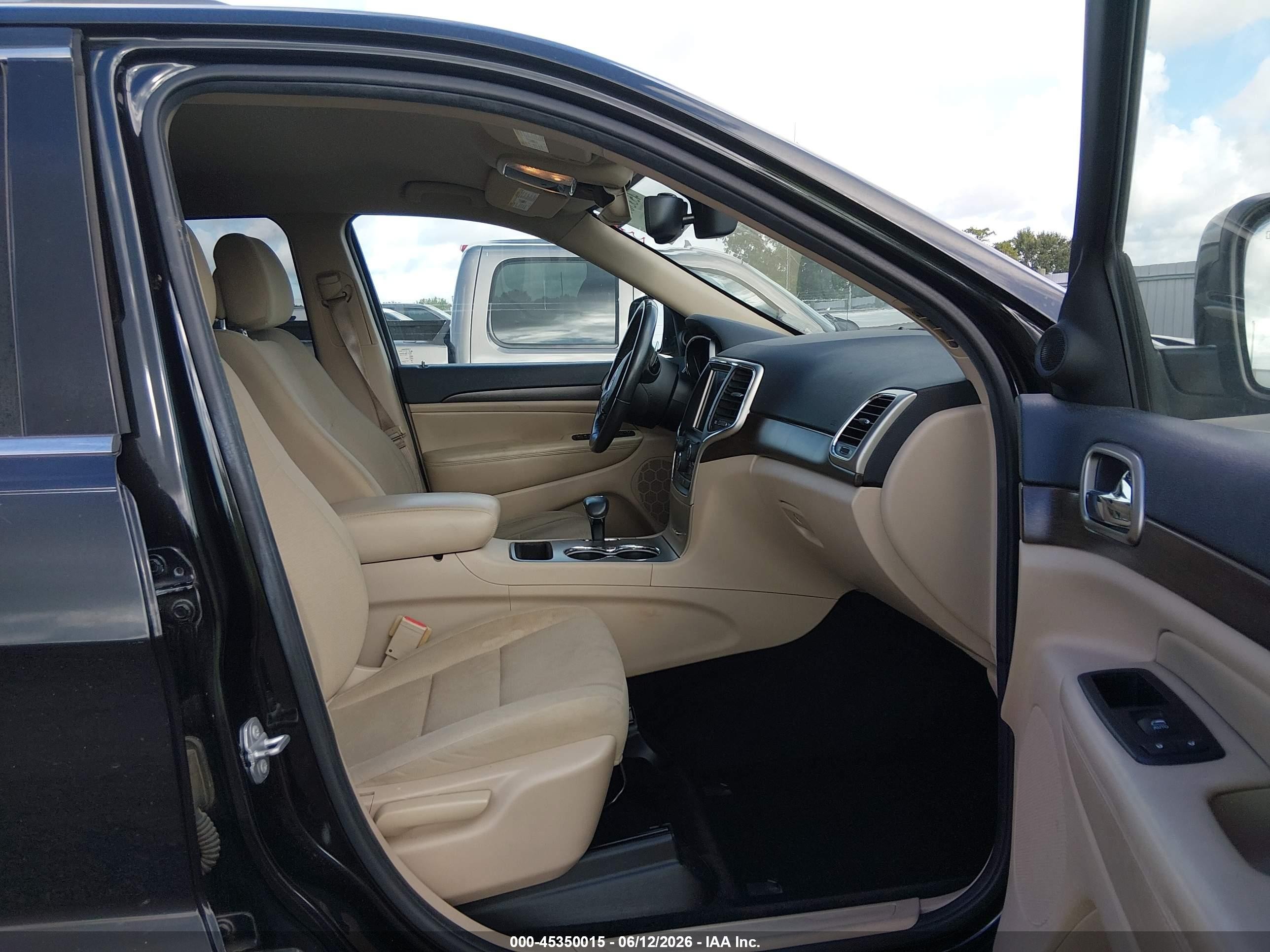 2015 Jeep Grand Cherokee Laredo Black vin: 1C4RJEAG4FC727811