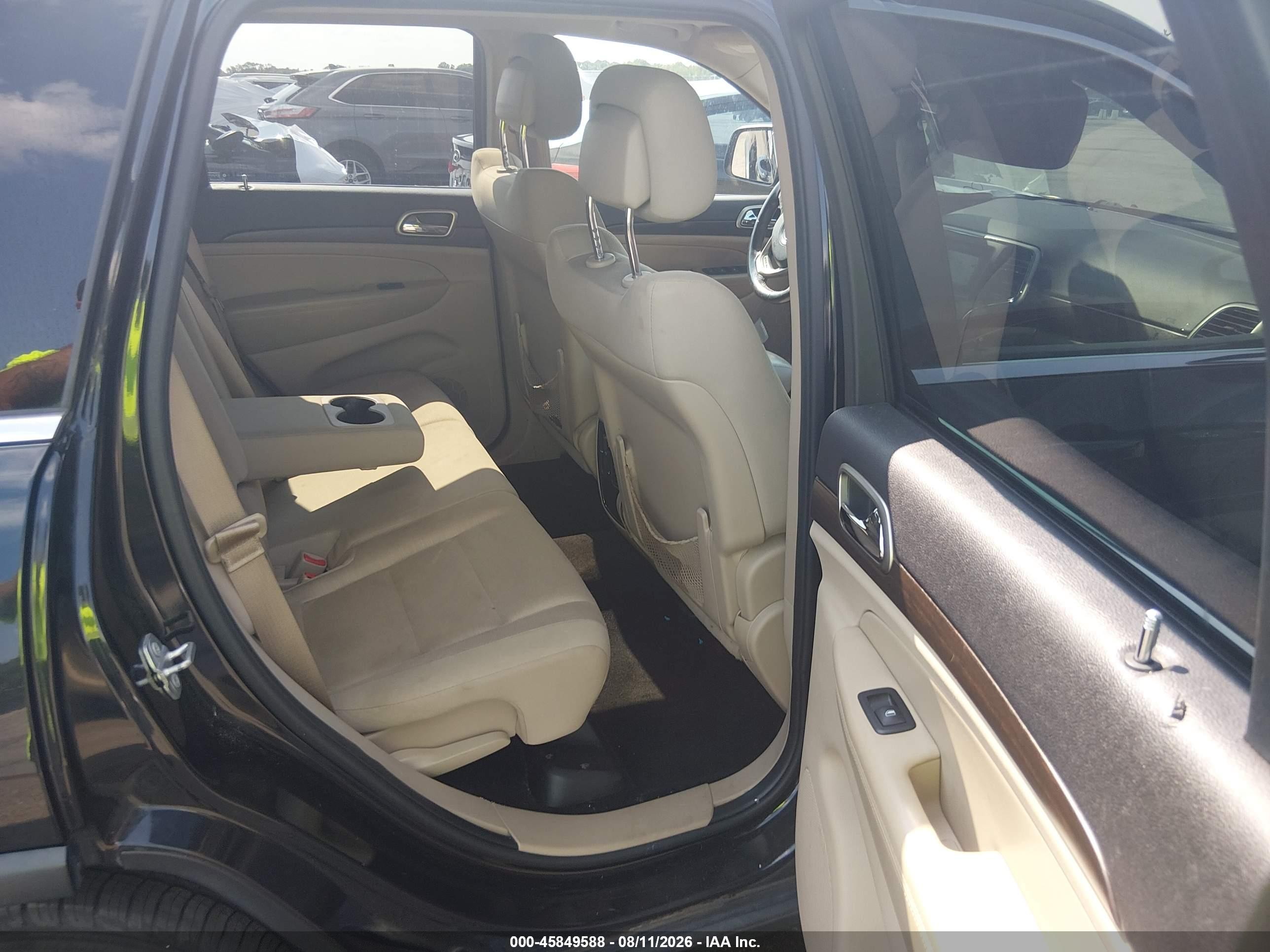 2015 Jeep Grand Cherokee Laredo Черный vin: 1C4RJEAG4FC857071