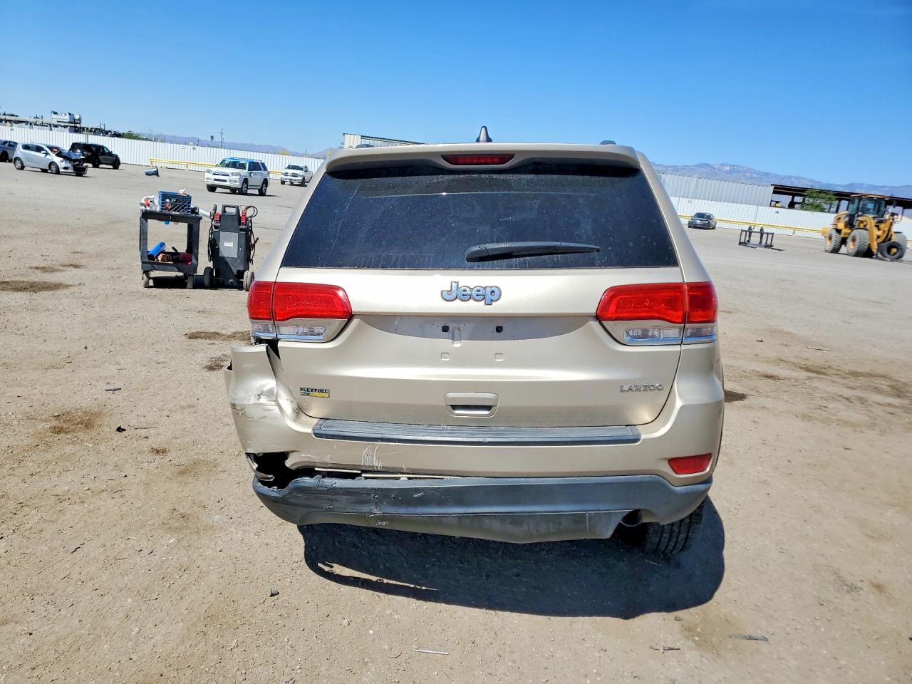 2015 Jeep Grand Cherokee Laredo Gold vin: 1C4RJEAG4FC857121