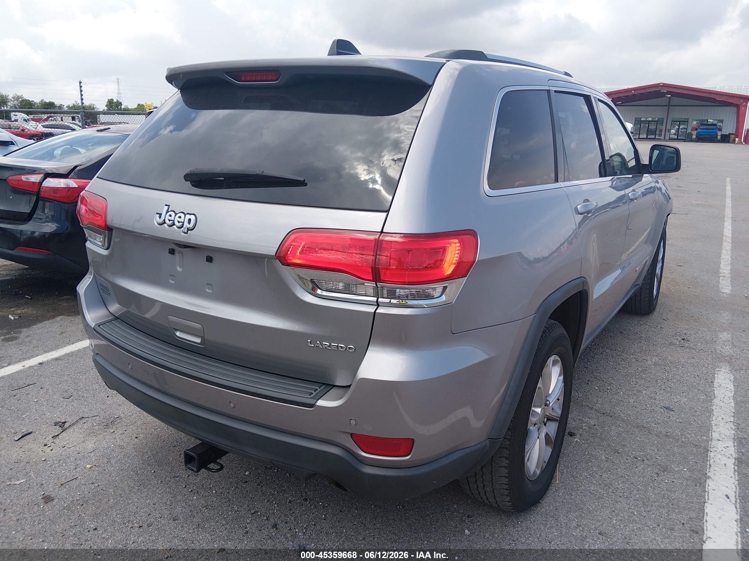 2016 Jeep Grand Cherokee Laredo Silver vin: 1C4RJEAG4GC415523