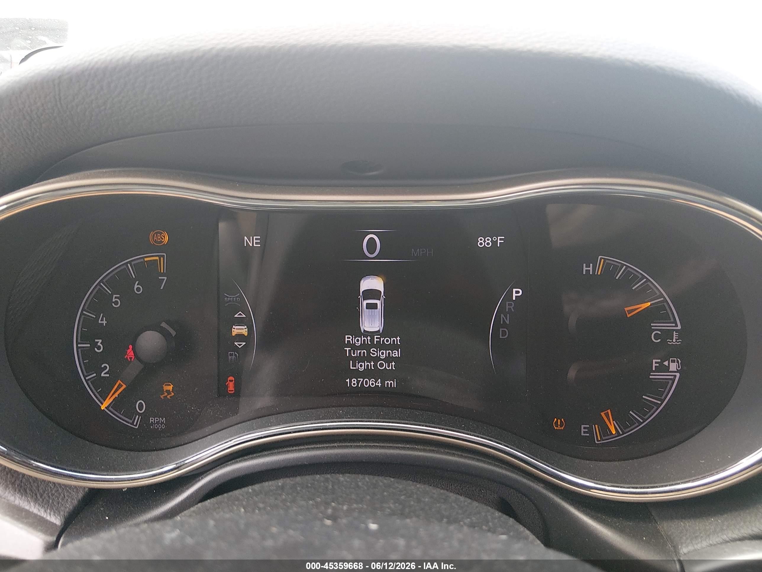2016 Jeep Grand Cherokee Laredo Silver vin: 1C4RJEAG4GC415523
