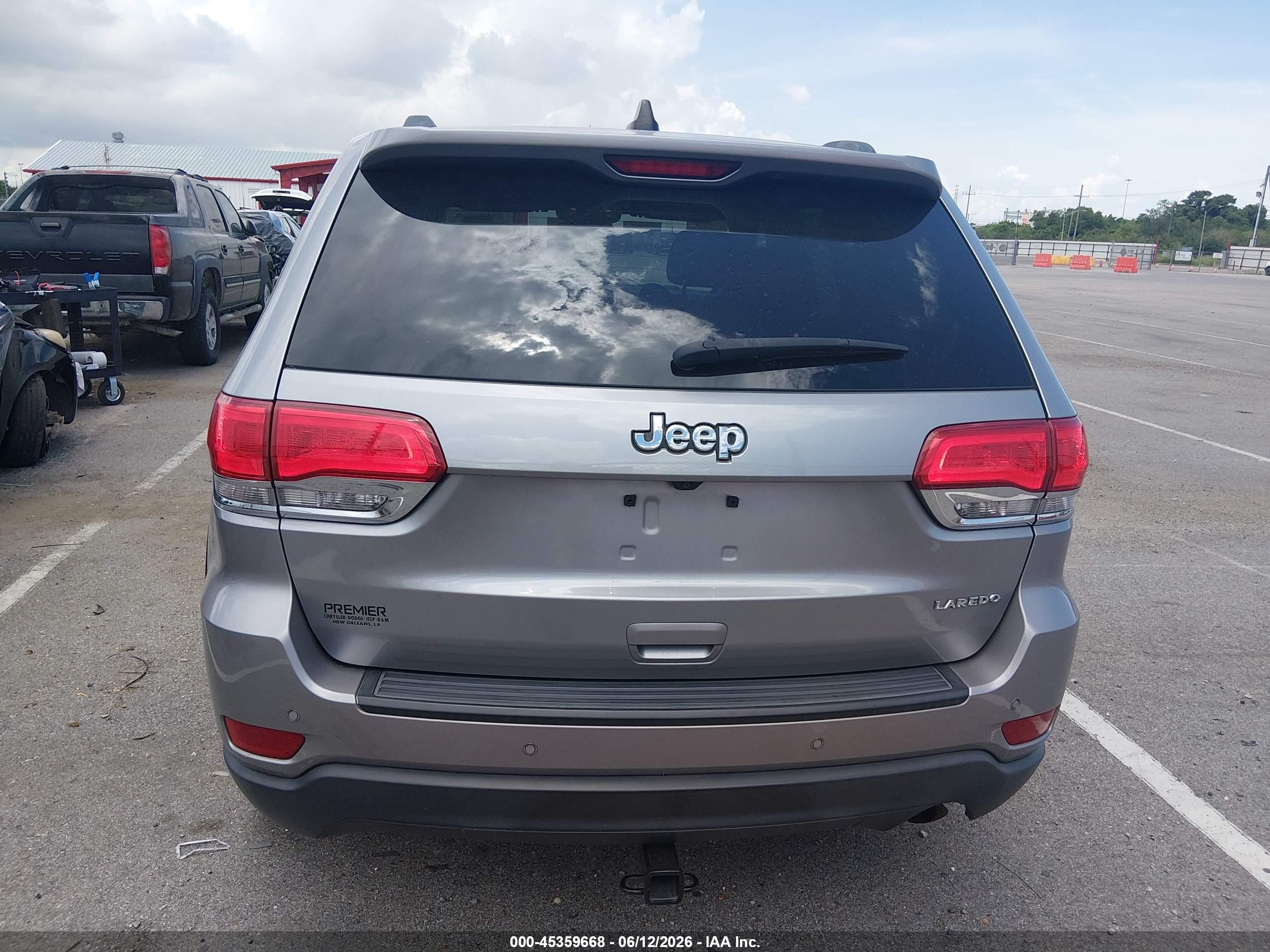 2016 Jeep Grand Cherokee Laredo Silver vin: 1C4RJEAG4GC415523