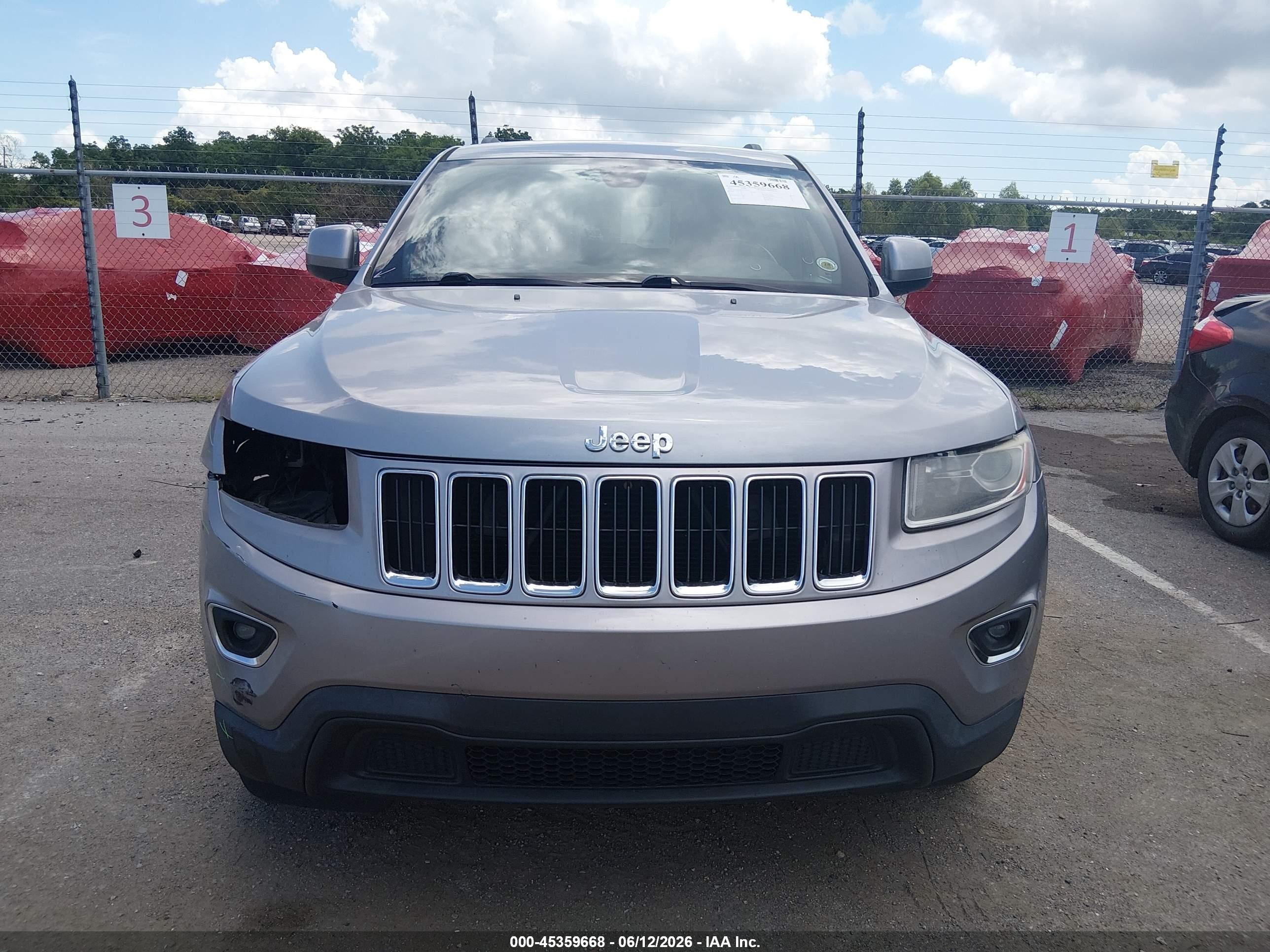 2016 Jeep Grand Cherokee Laredo Silver vin: 1C4RJEAG4GC415523