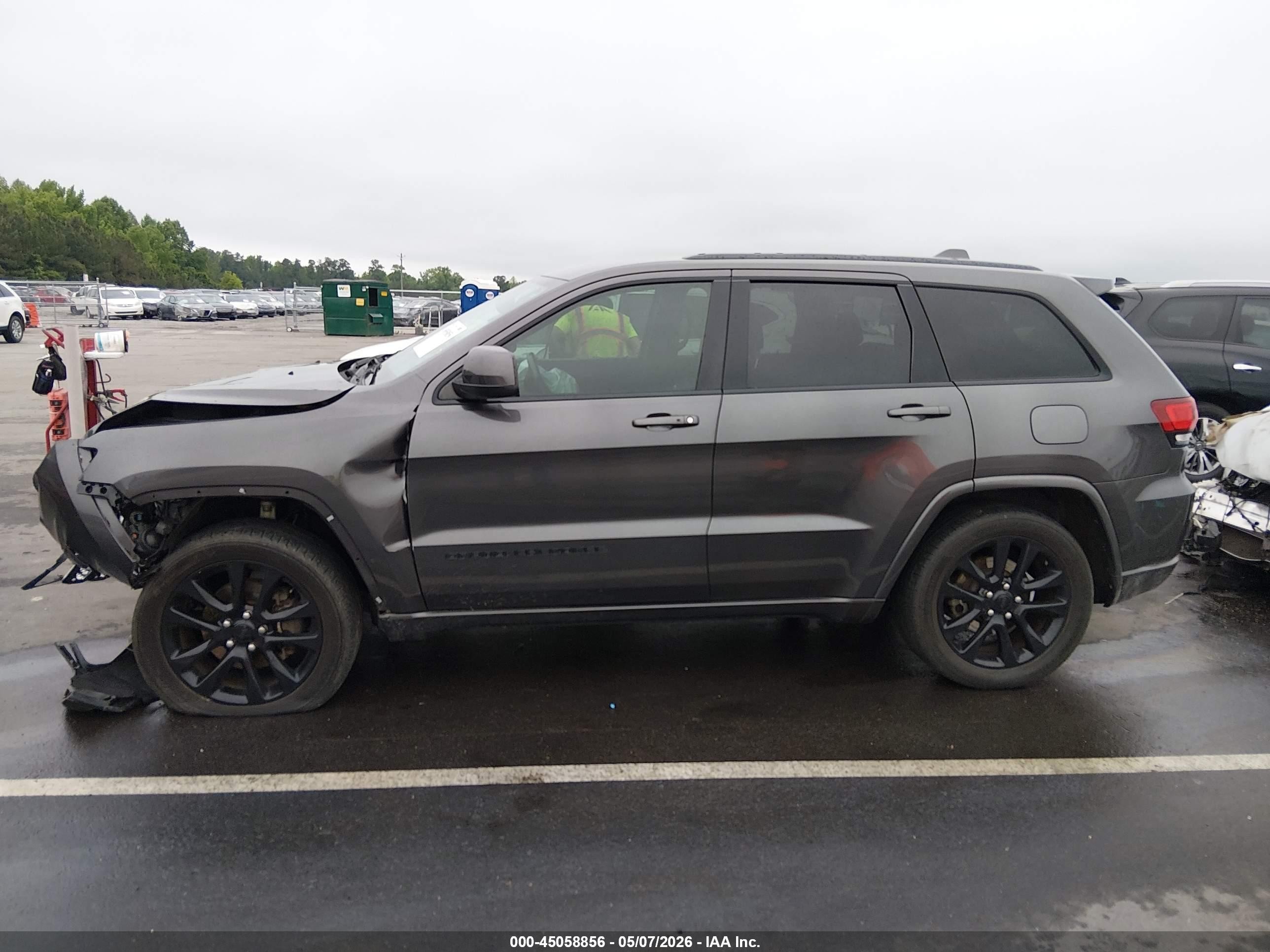 2020 Jeep Grand Cherokee Altitude 4x2 Gray vin: 1C4RJEAG4LC329185