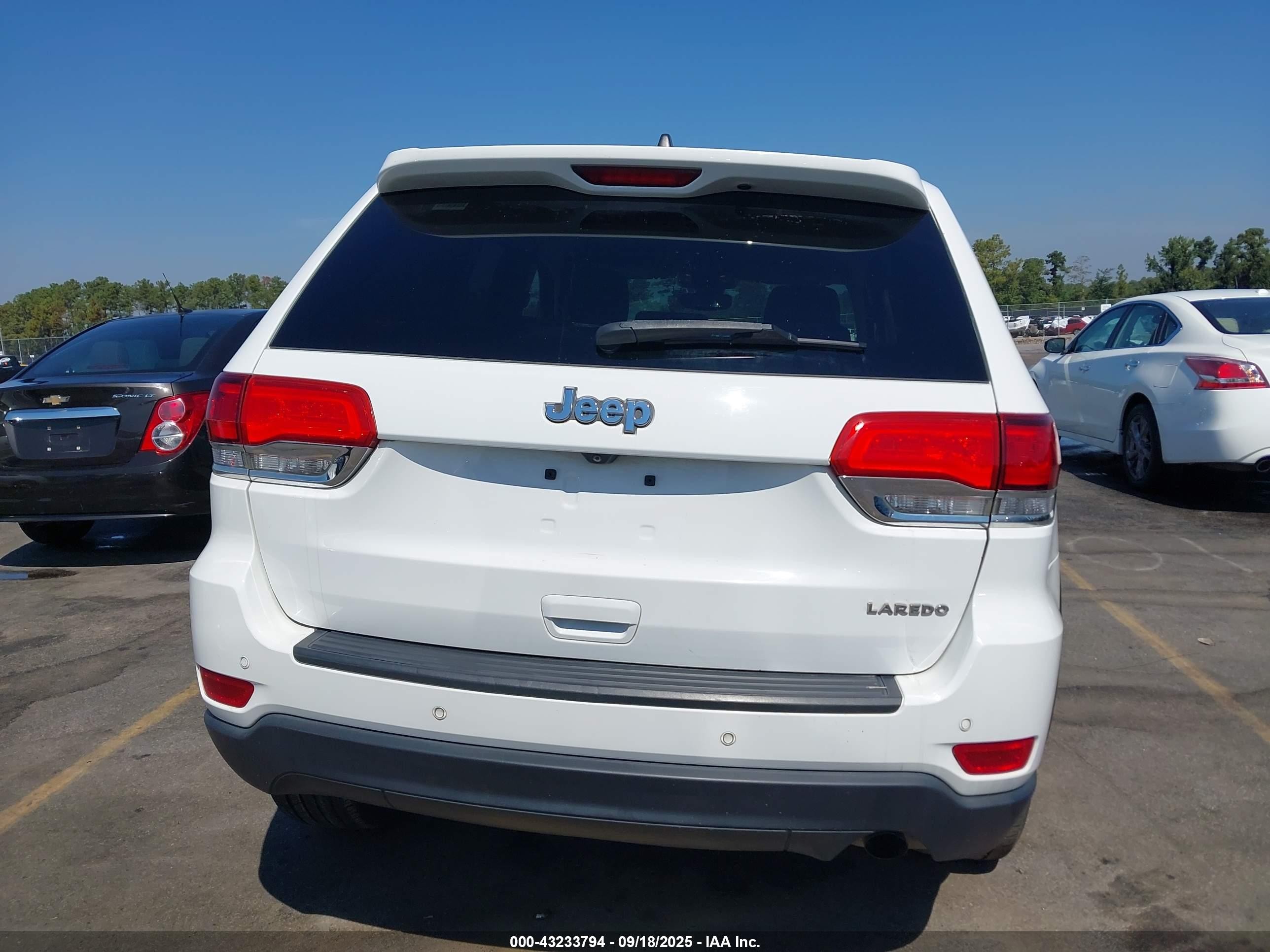 2022 Jeep Grand Cherokee Wk Laredo E 4x2 Белый vin: 1C4RJEAG4NC171305