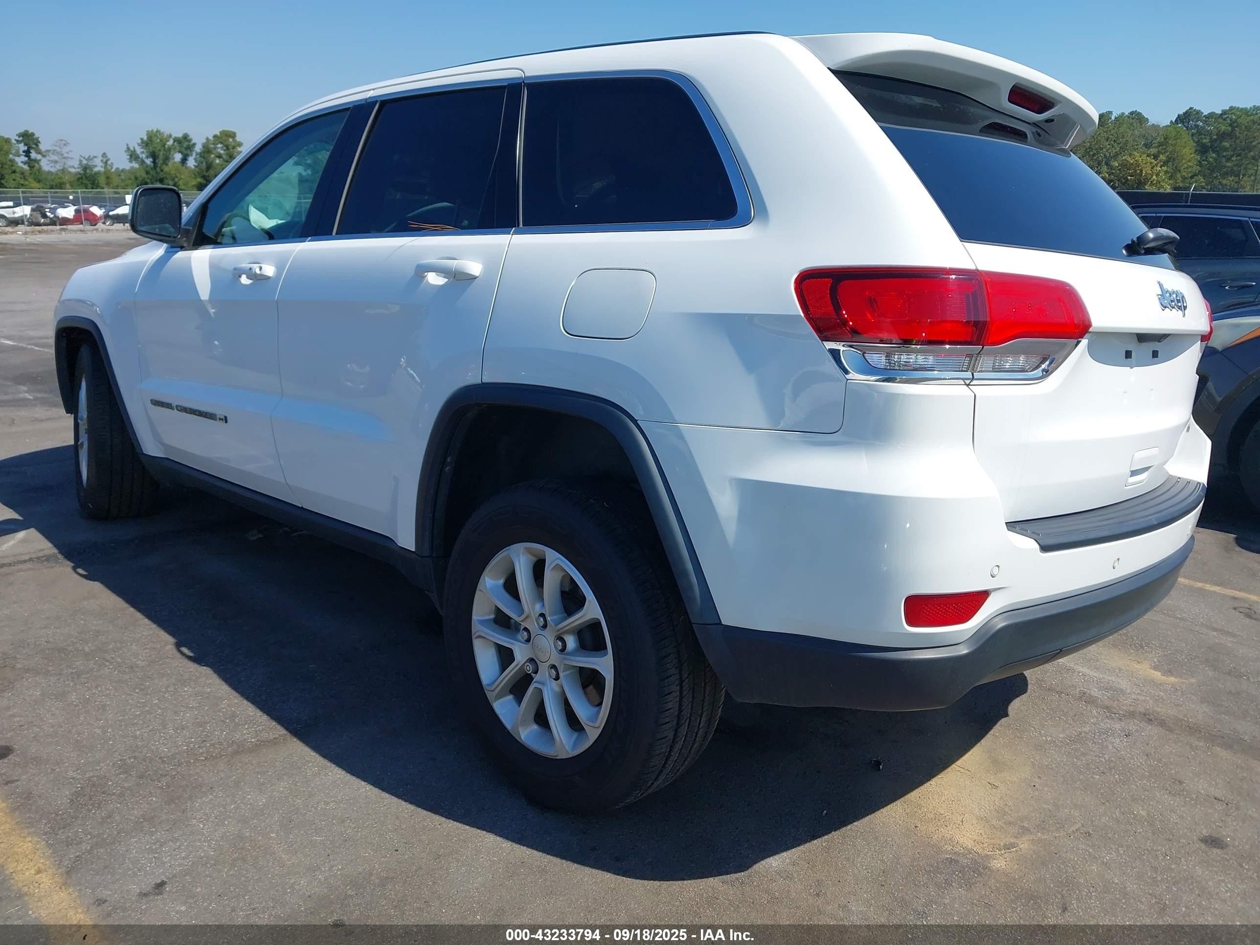 2022 Jeep Grand Cherokee Wk Laredo E 4x2 Белый vin: 1C4RJEAG4NC171305