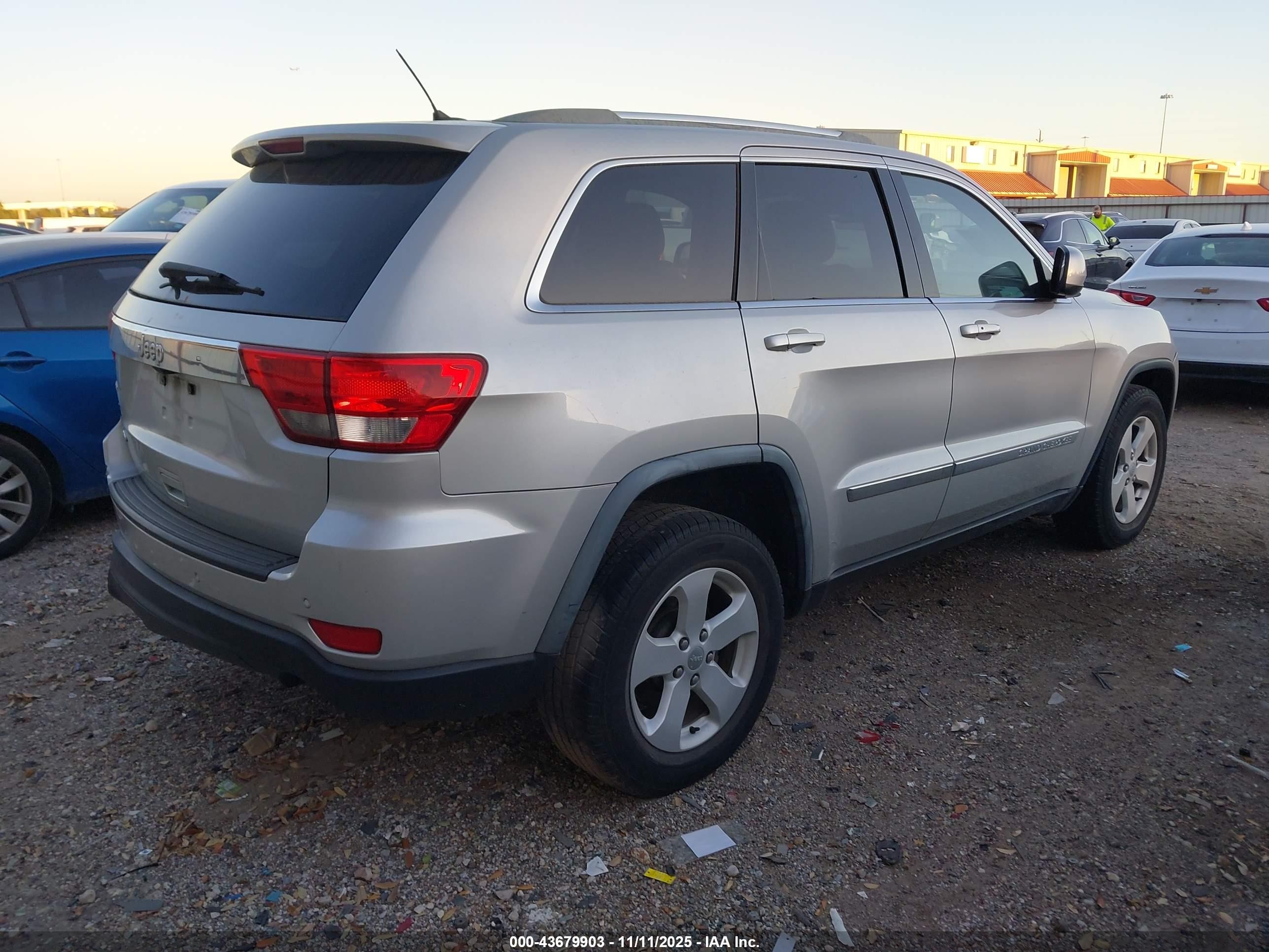 2012 Jeep Grand Cherokee Laredo Silver vin: 1C4RJEAG5CC104015