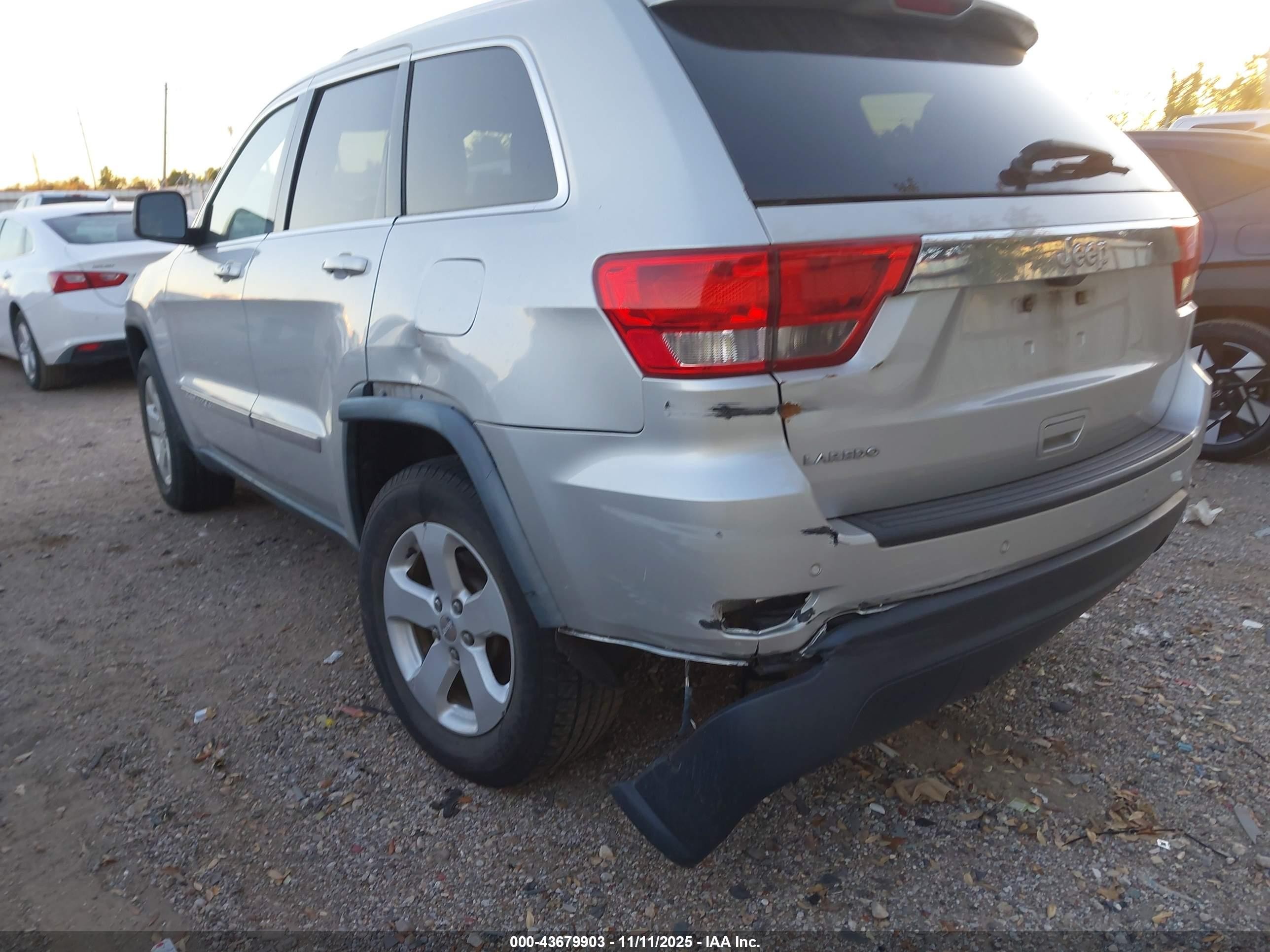 2012 Jeep Grand Cherokee Laredo Silver vin: 1C4RJEAG5CC104015