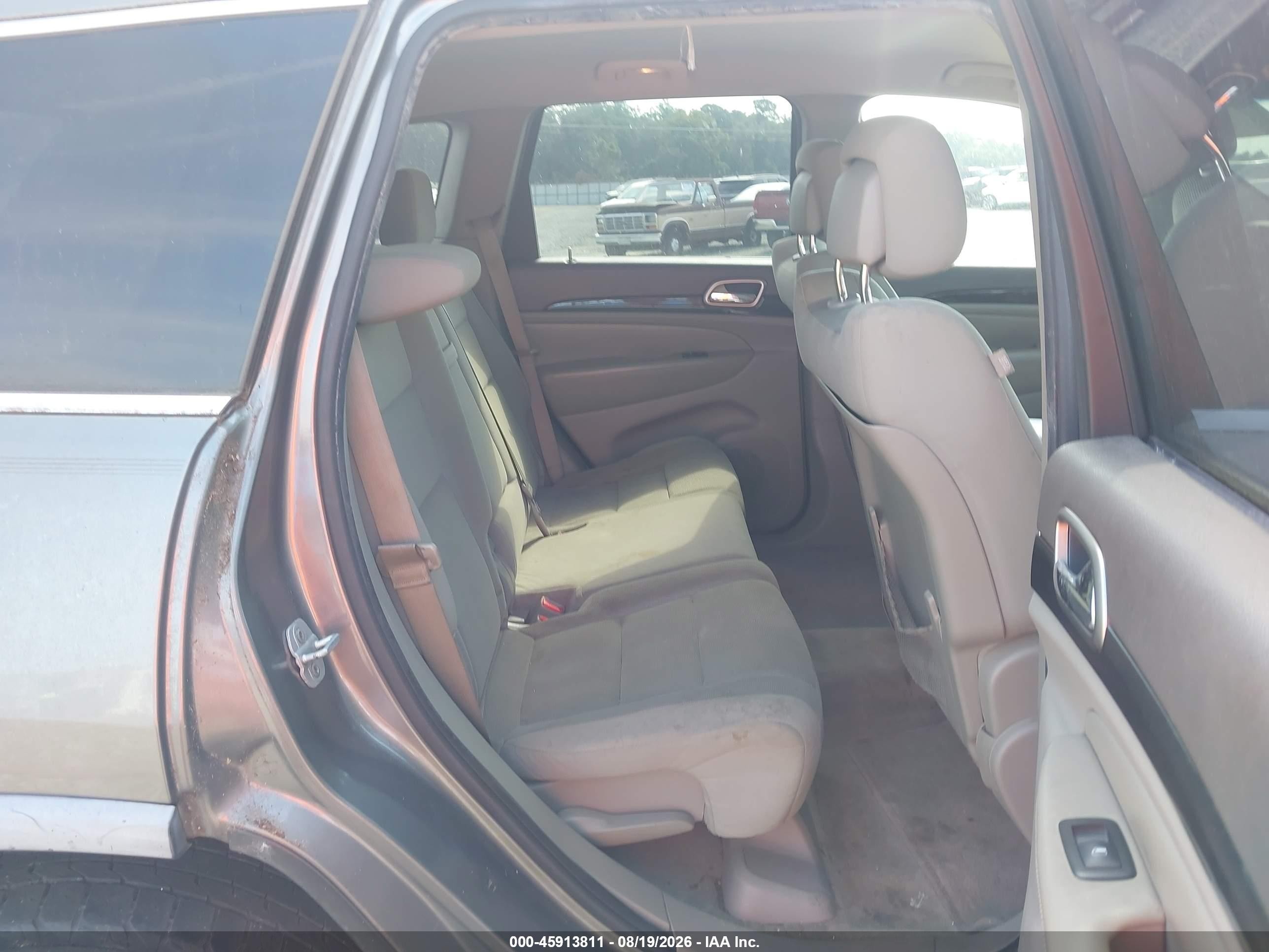 2012 Jeep Grand Cherokee Laredo Gray vin: 1C4RJEAG5CC209623