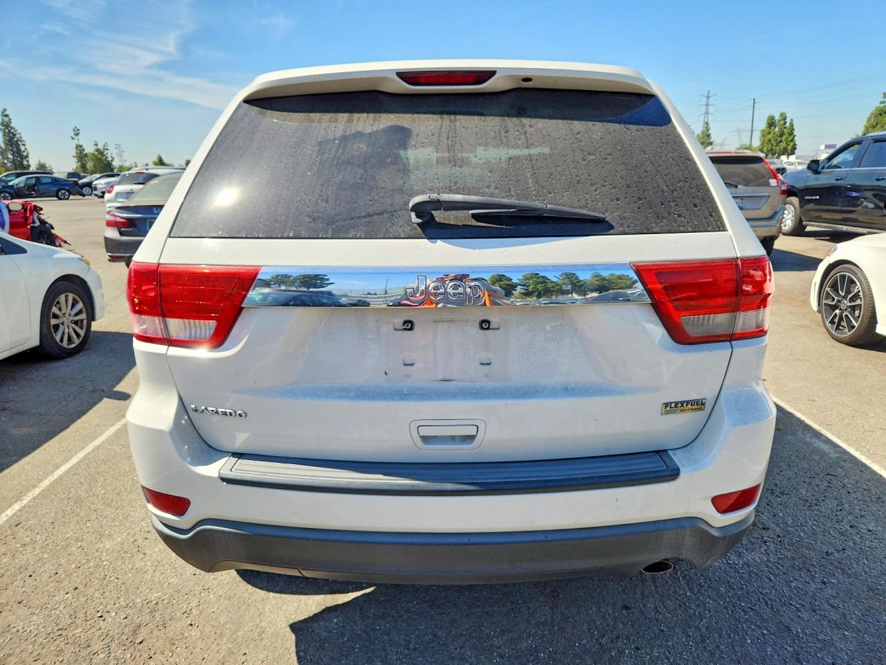 2012 Jeep Cher Latitude White vin: 1C4RJEAG5CC290770
