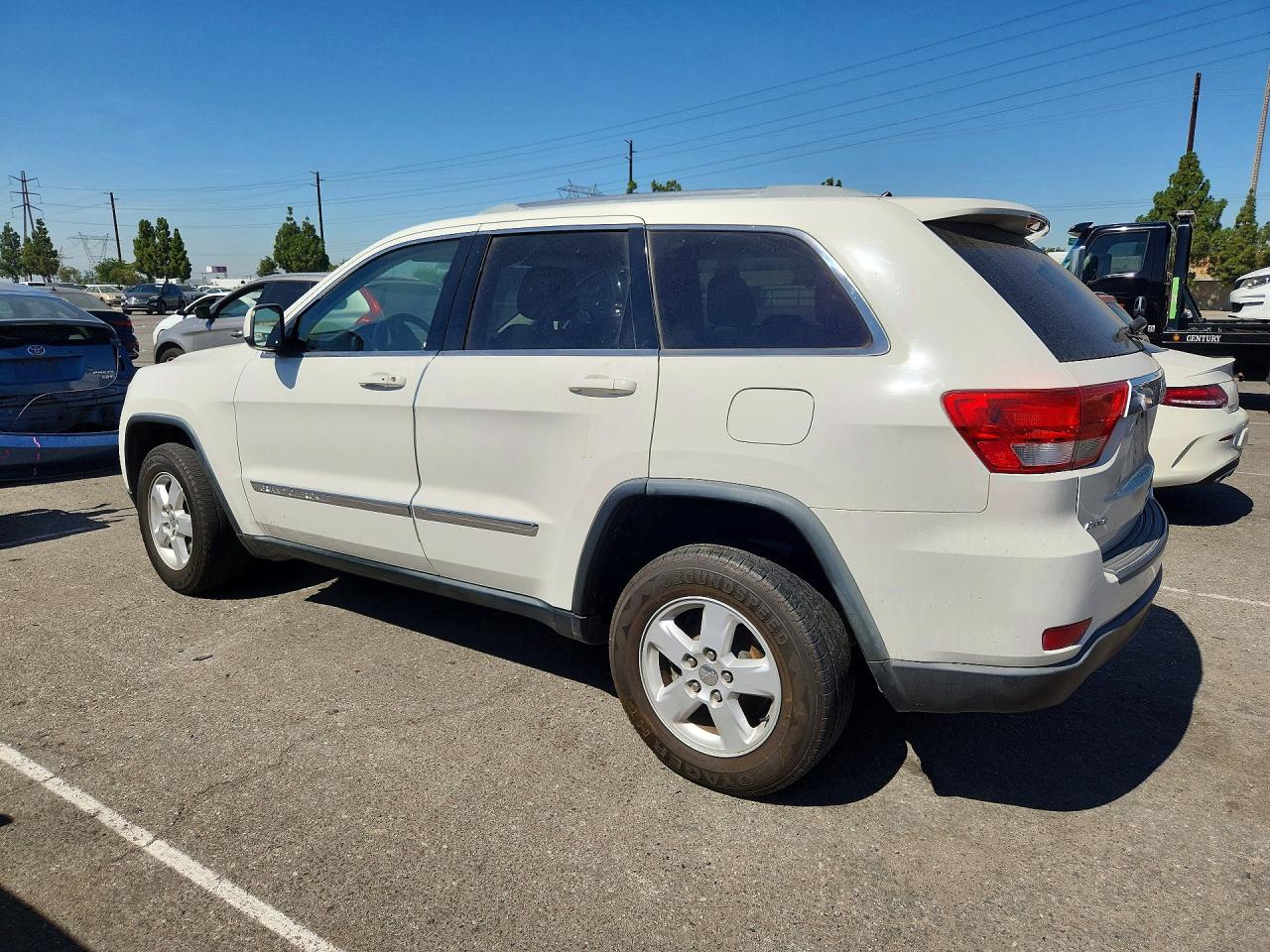 2012 Jeep Cher Latitude White vin: 1C4RJEAG5CC290770