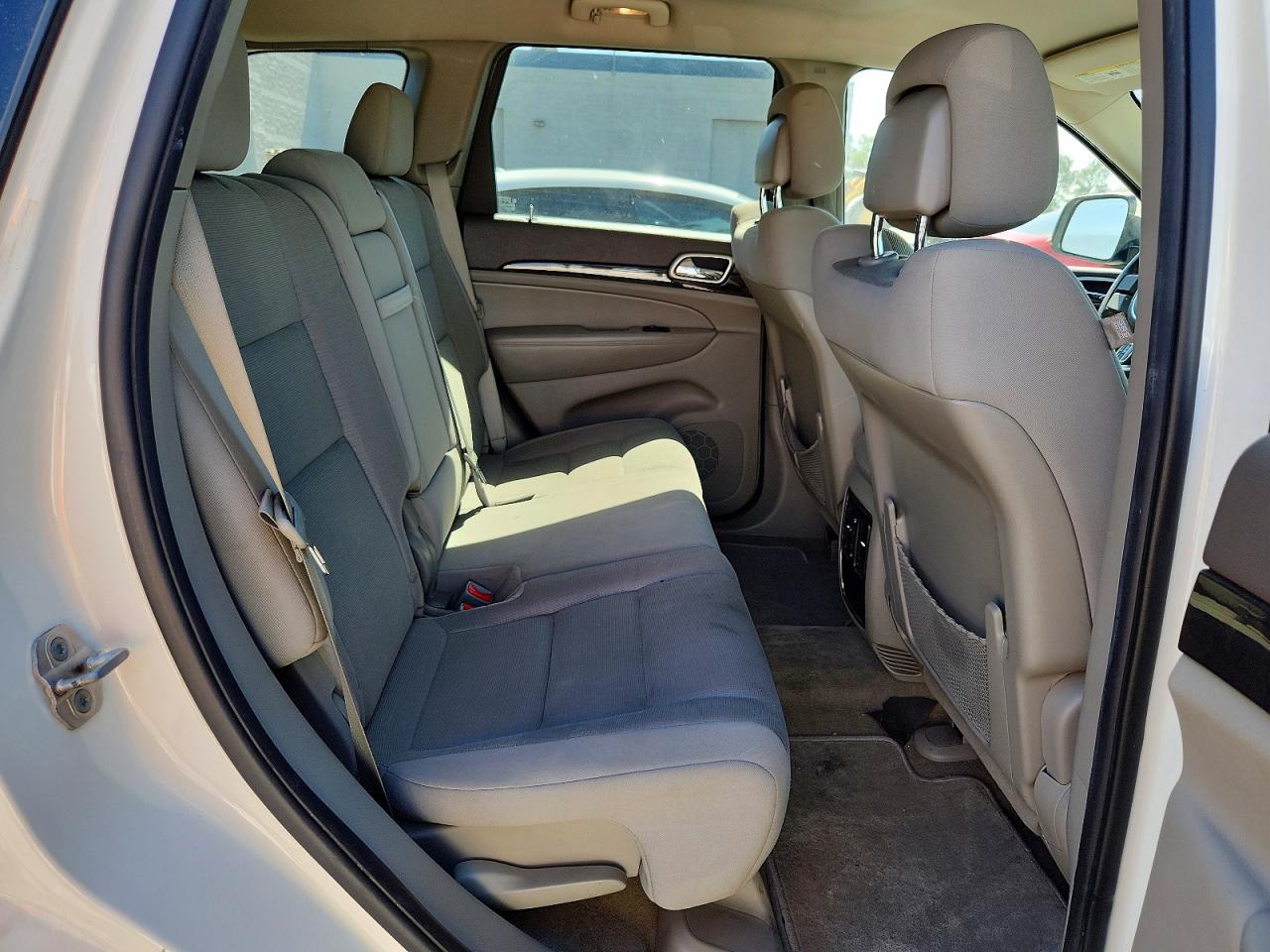 2012 Jeep Cher Latitude White vin: 1C4RJEAG5CC290770