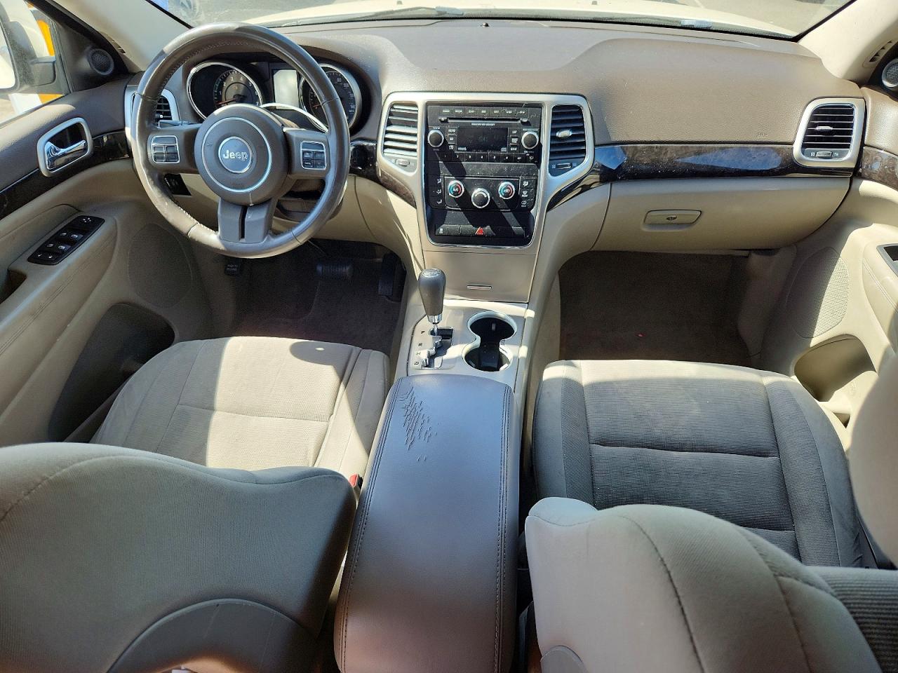 2012 Jeep Cher Latitude White vin: 1C4RJEAG5CC290770