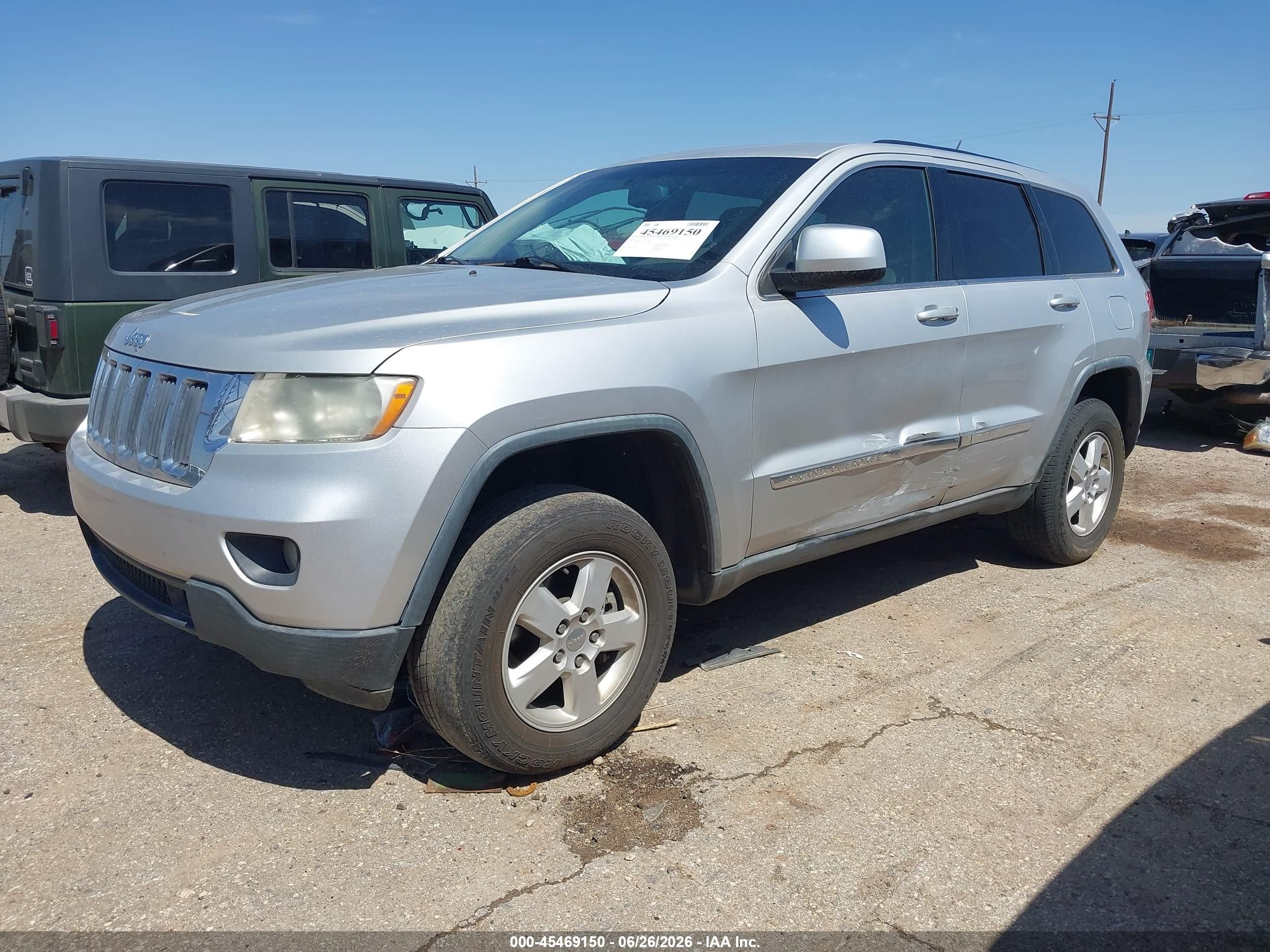2012 Jeep Grand Cherokee Laredo Silver vin: 1C4RJEAG5CC355164
