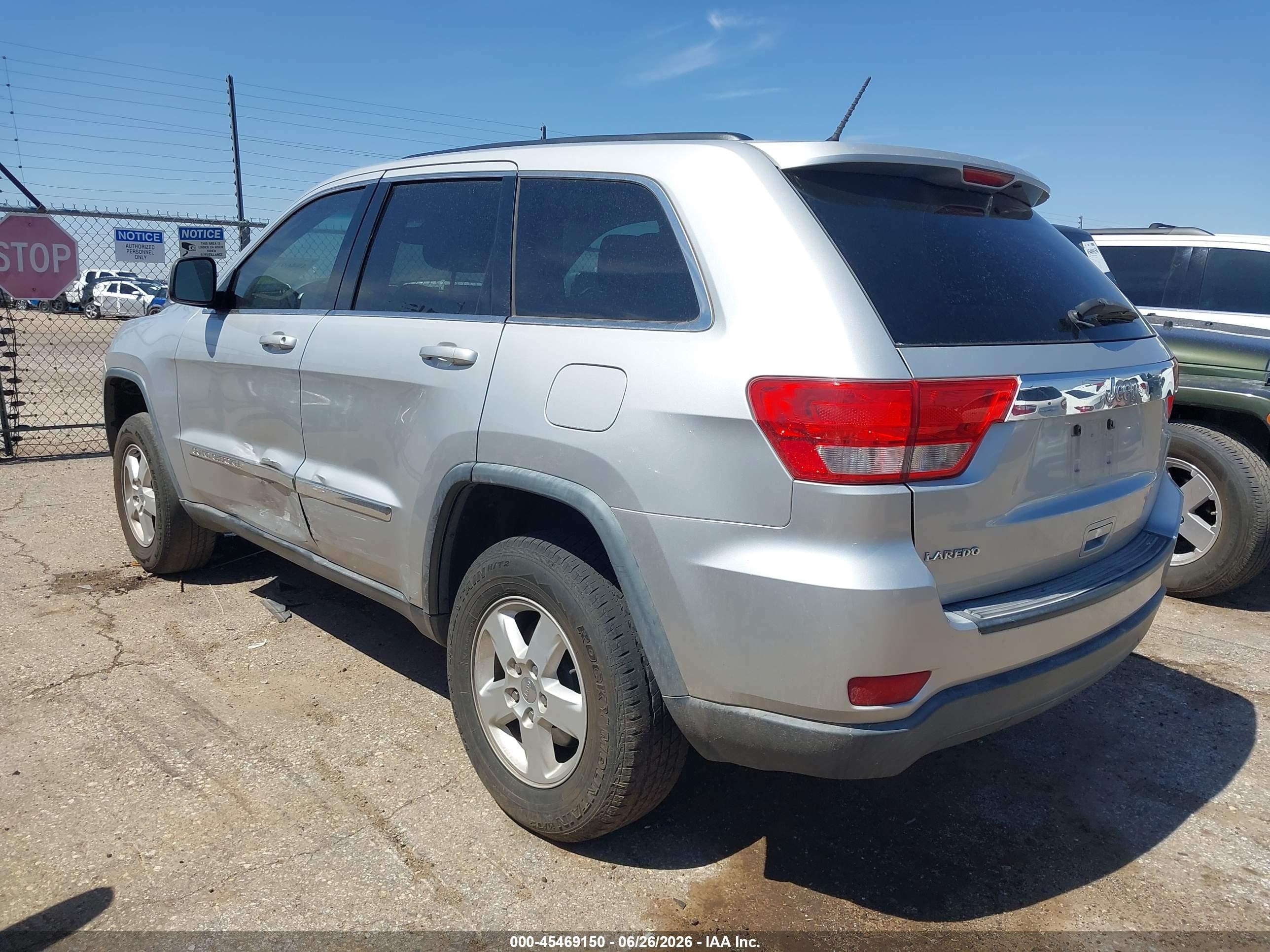 2012 Jeep Grand Cherokee Laredo Silver vin: 1C4RJEAG5CC355164