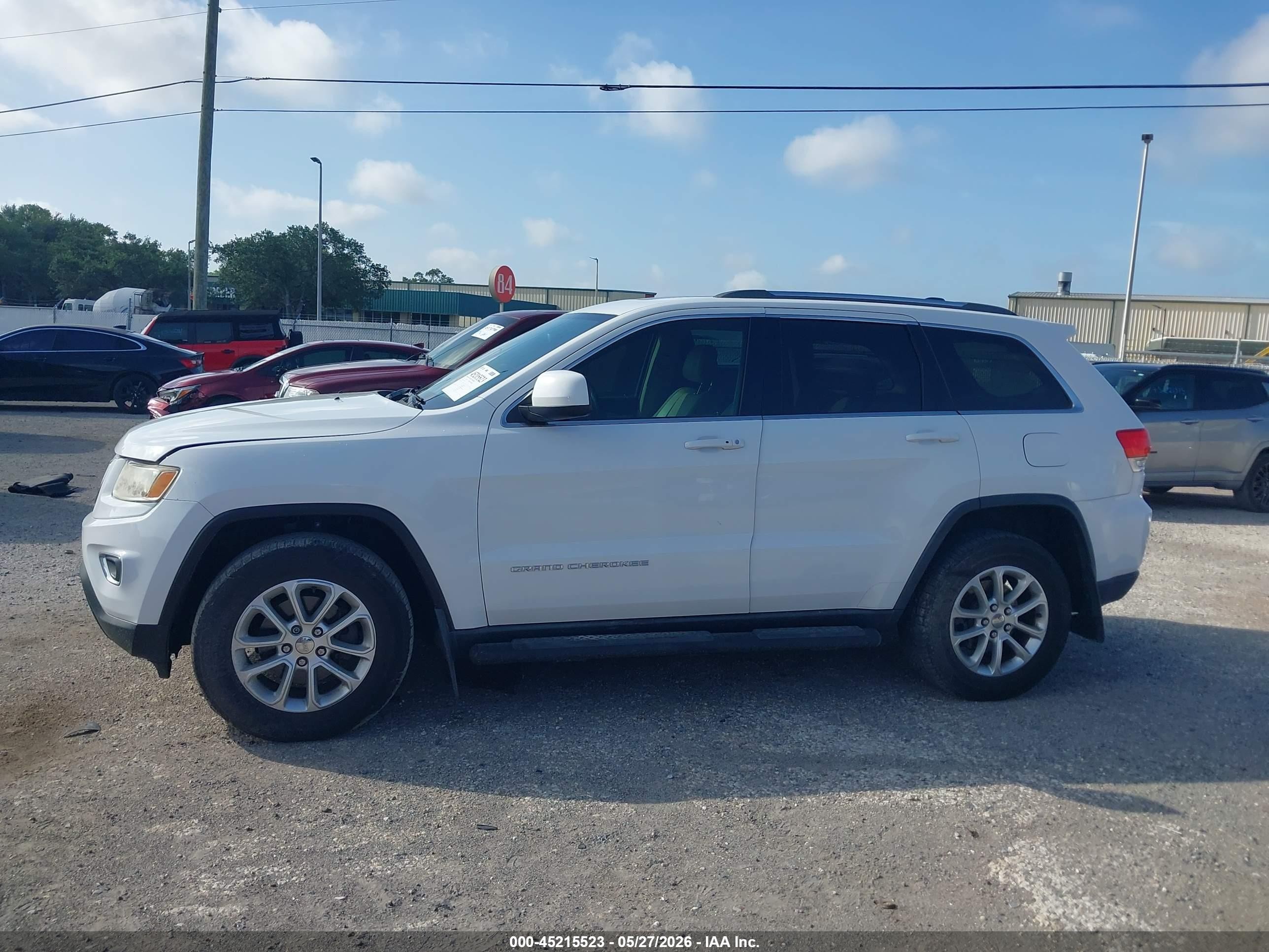 2014 Jeep Grand Cherokee Laredo White vin: 1C4RJEAG5EC120301