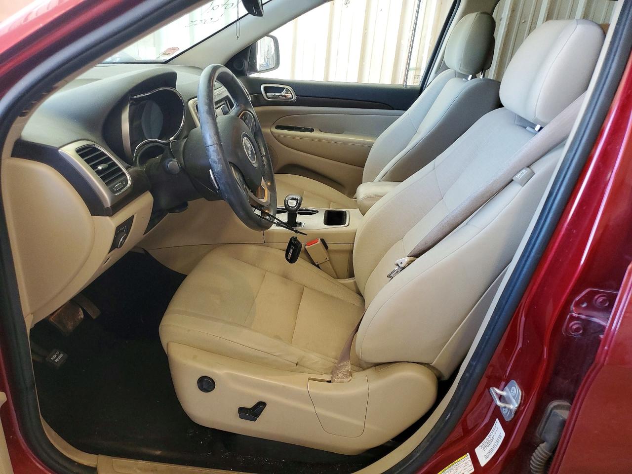 2014 Jeep Grand Cherokee Laredo Red vin: 1C4RJEAG5EC394047