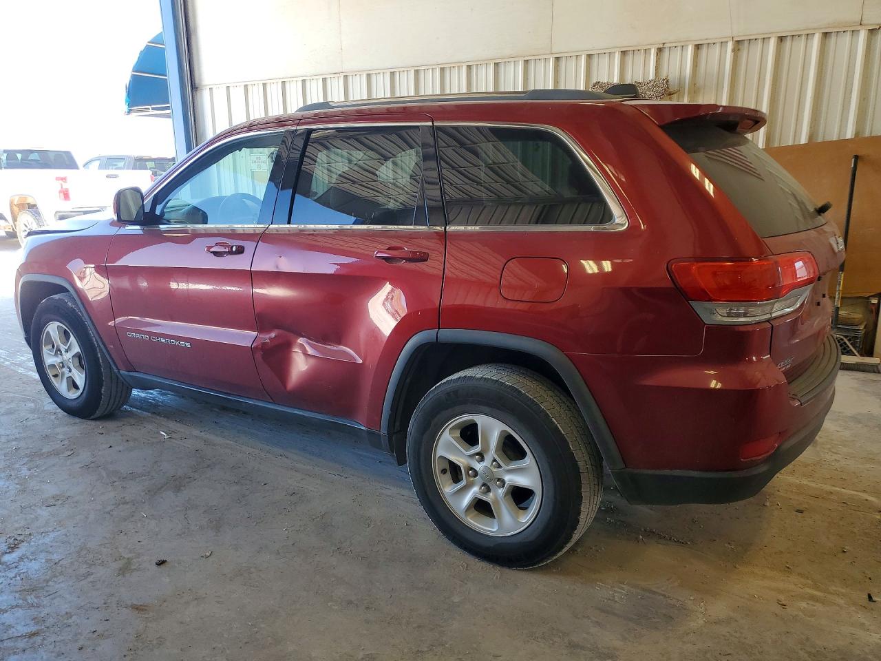 2014 Jeep Grand Cherokee Laredo Red vin: 1C4RJEAG5EC394047