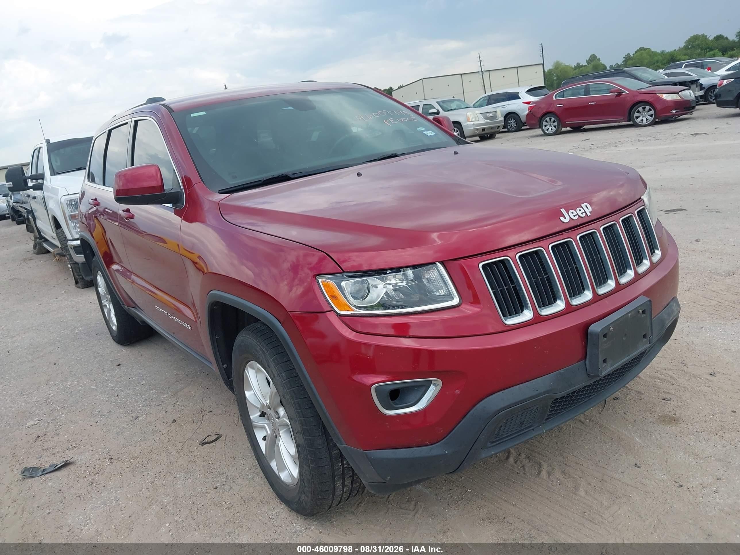 2015 Jeep Grand Cherokee Laredo Burgundy vin: 1C4RJEAG5FC152490
