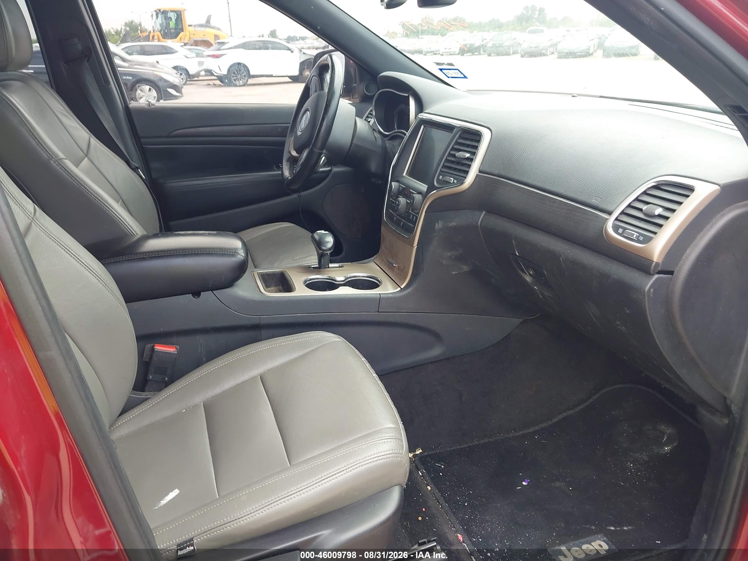 2015 Jeep Grand Cherokee Laredo Burgundy vin: 1C4RJEAG5FC152490
