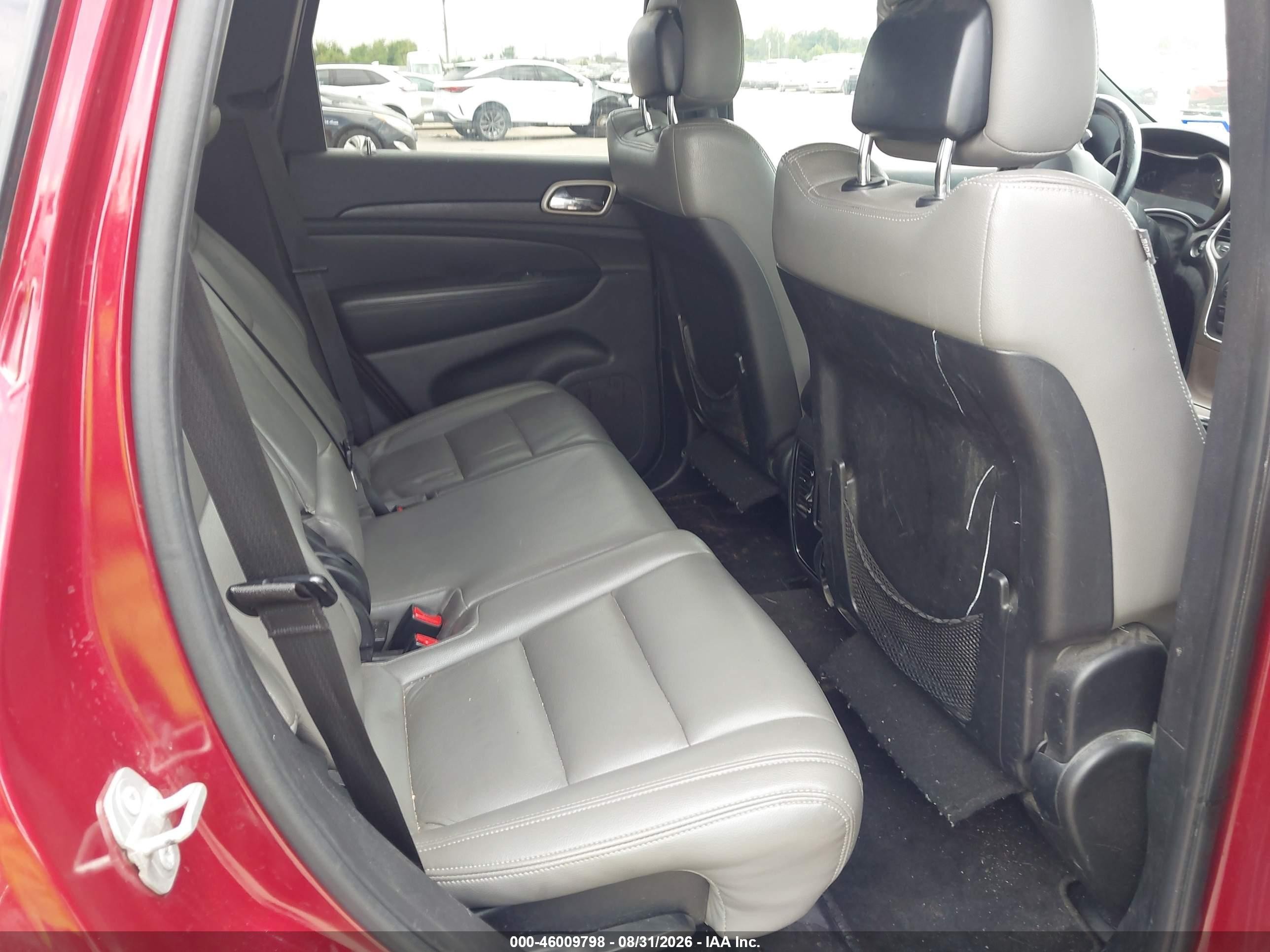 2015 Jeep Grand Cherokee Laredo Burgundy vin: 1C4RJEAG5FC152490