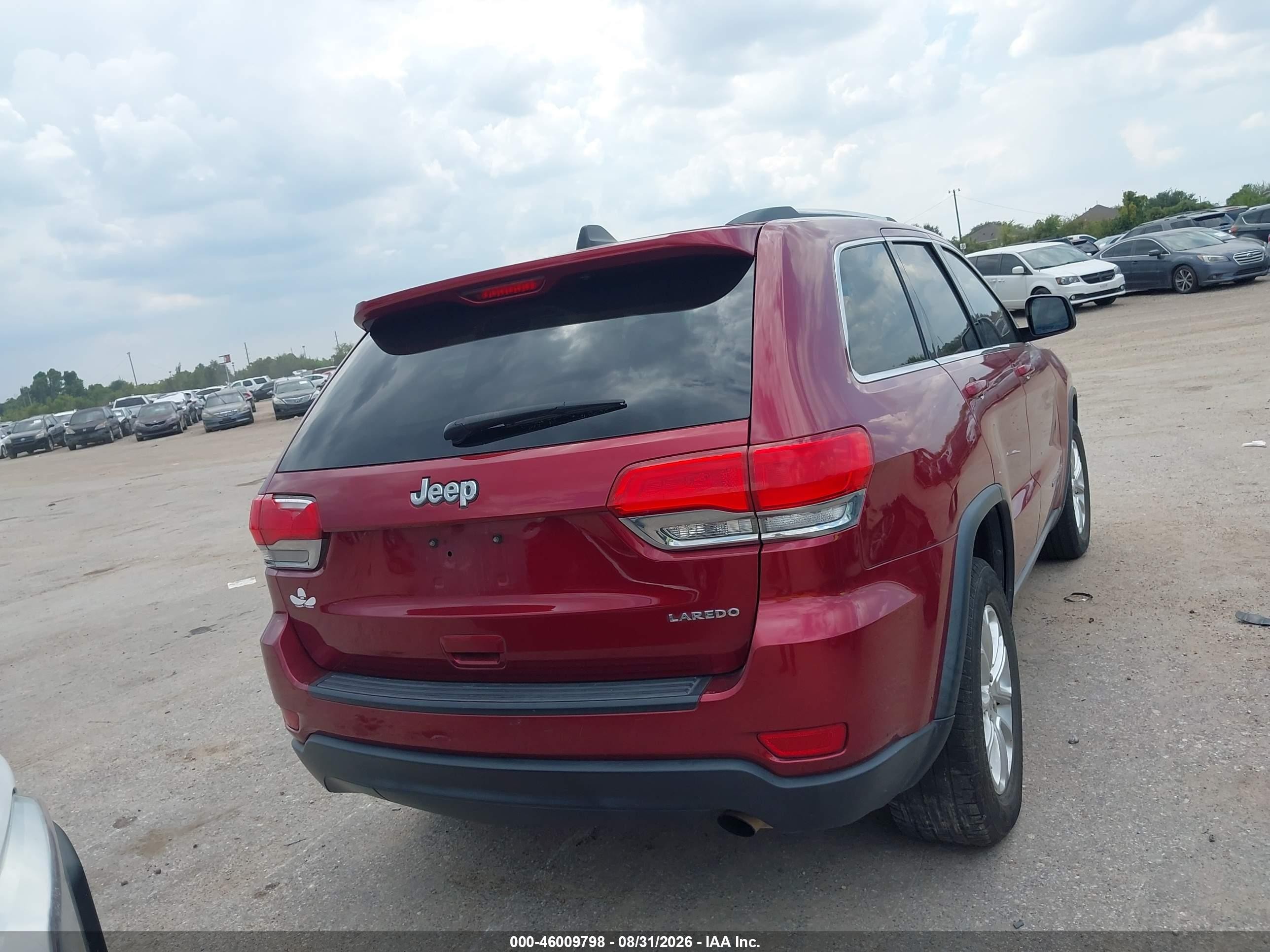 2015 Jeep Grand Cherokee Laredo Burgundy vin: 1C4RJEAG5FC152490