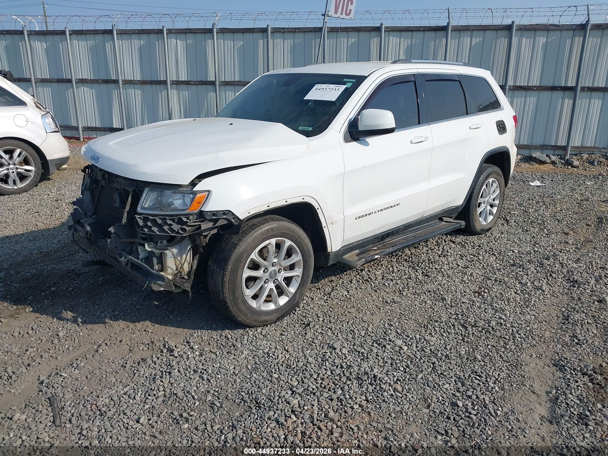 2015 Jeep Grand Cherokee Laredo White vin: 1C4RJEAG5FC219153