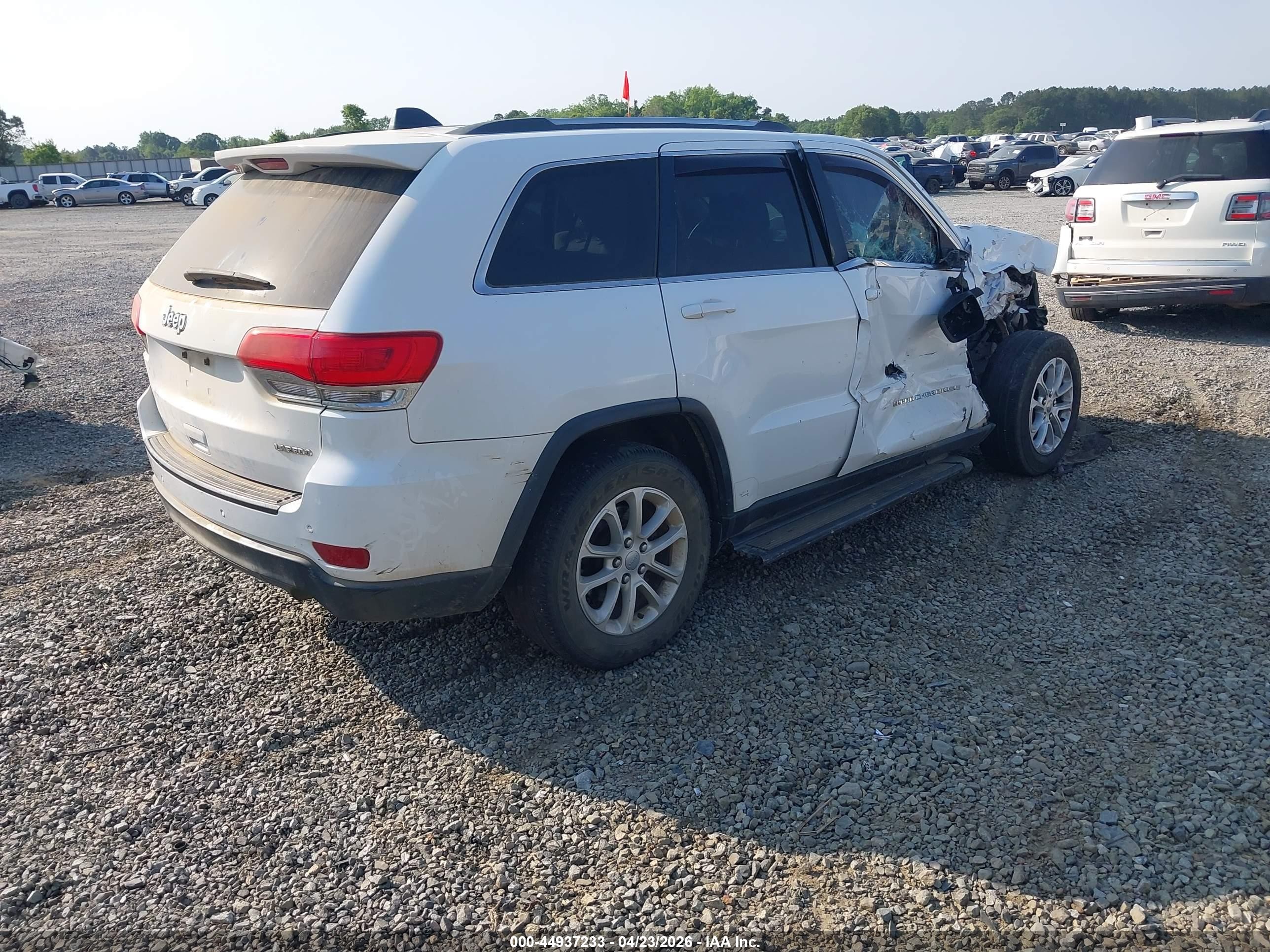 2015 Jeep Grand Cherokee Laredo White vin: 1C4RJEAG5FC219153