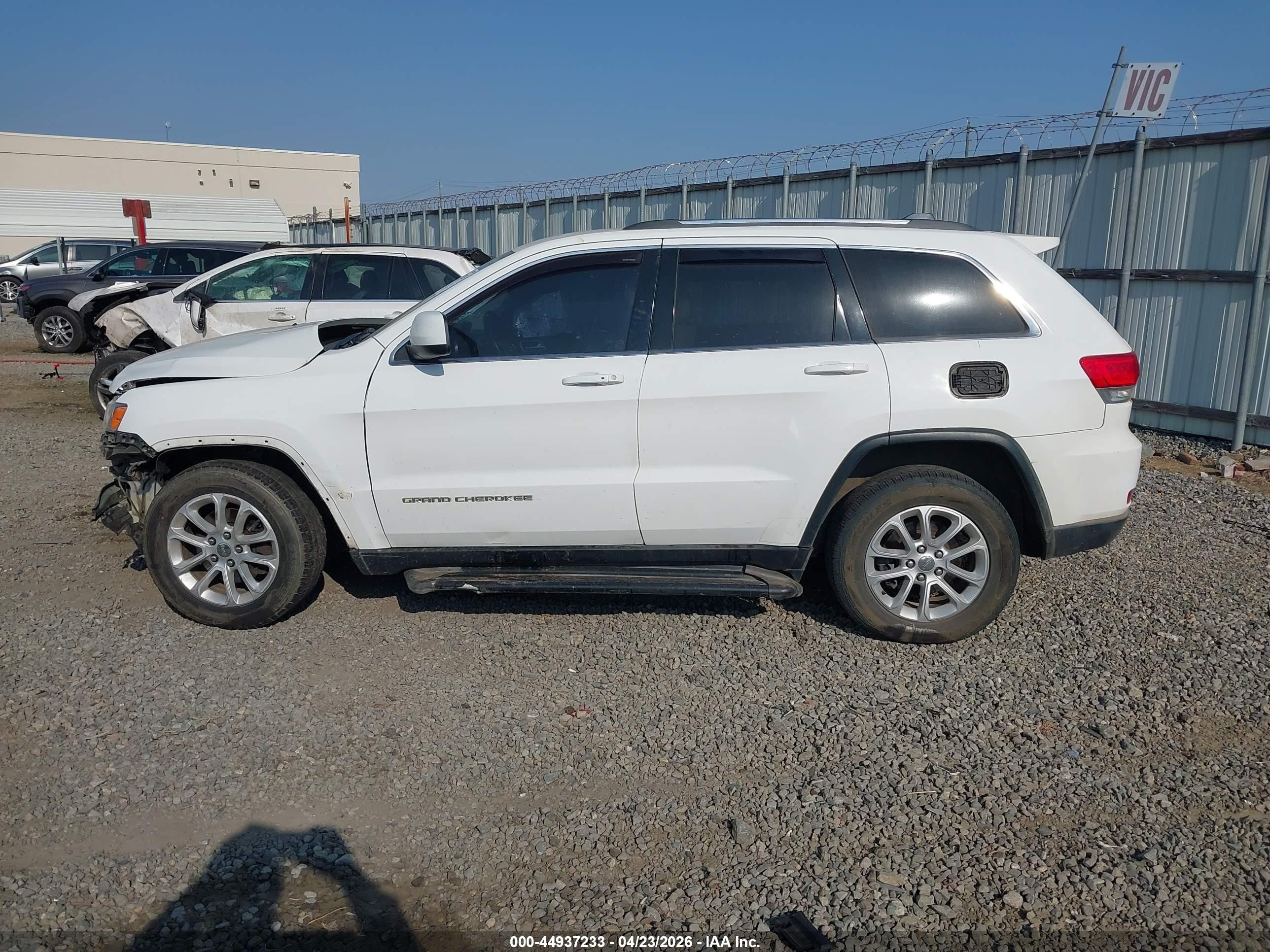 2015 Jeep Grand Cherokee Laredo White vin: 1C4RJEAG5FC219153